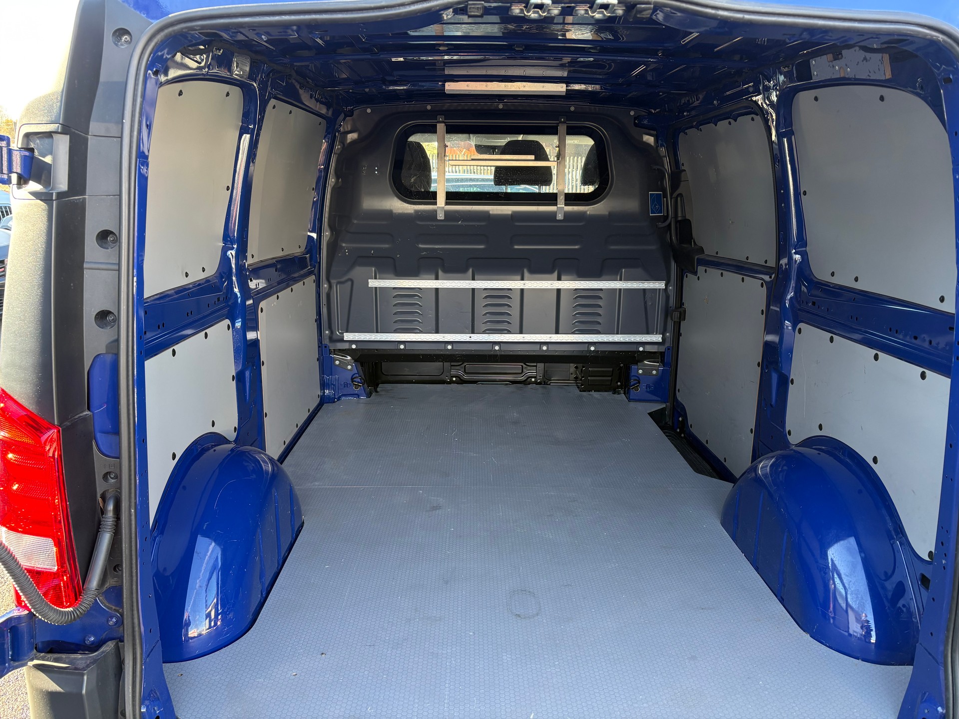 MERCEDES-BENZ Vito 116 CDI Base-image-9