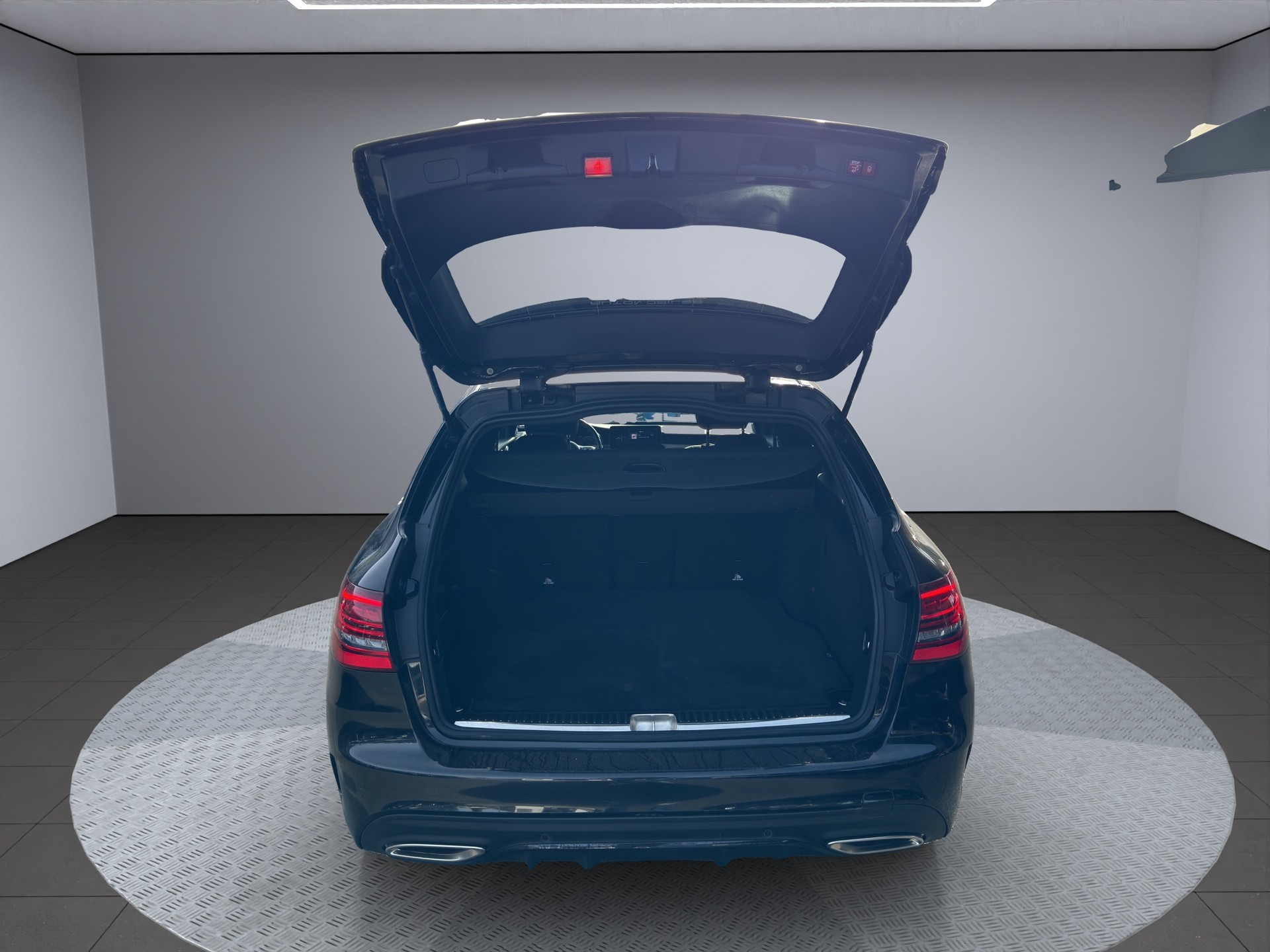 MERCEDES-BENZ C 200 Swiss Star AMG Line 4M 9G-Tronic-image-14