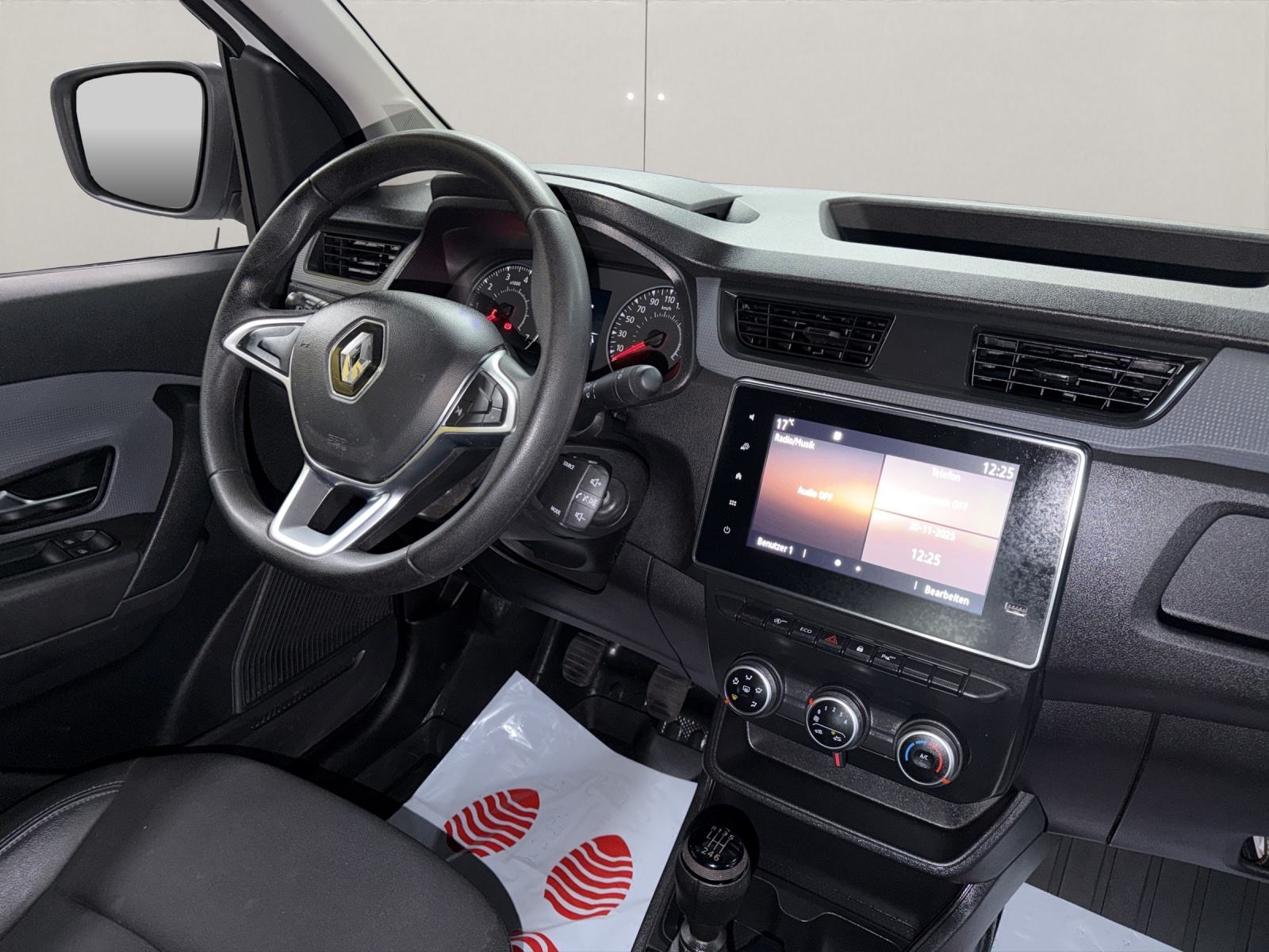 RENAULT Express 1.5 Blue dCi 75 Extra-image-10