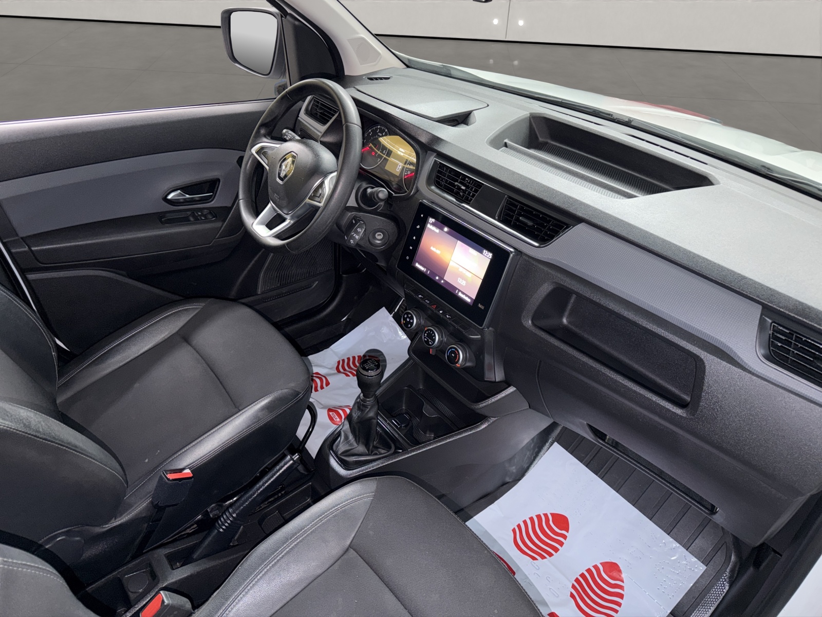 RENAULT Express 1.5 Blue dCi 75 Extra-image-9