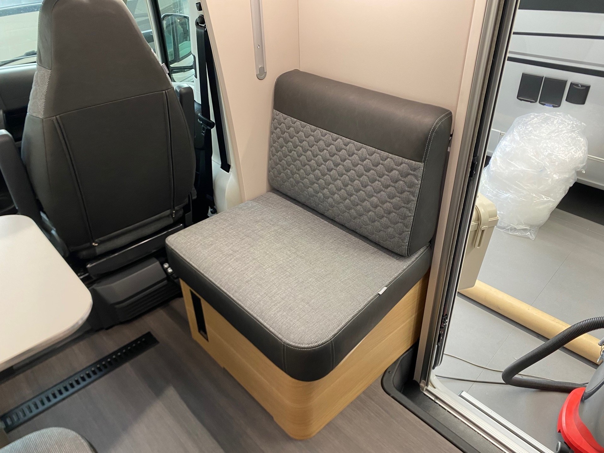 ADRIA MATRIX AXESS 650 SL-image-3