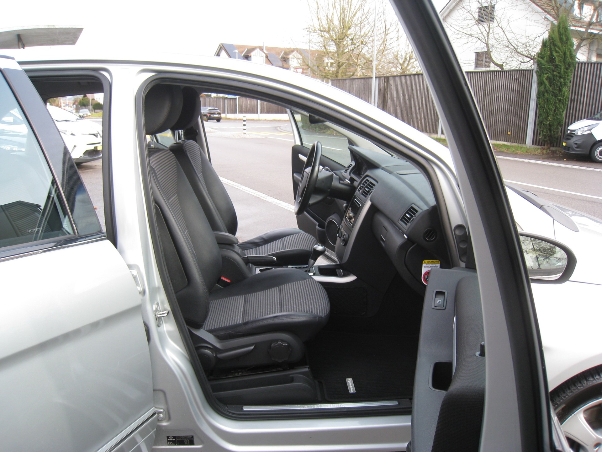 MERCEDES-BENZ B 170-image-10