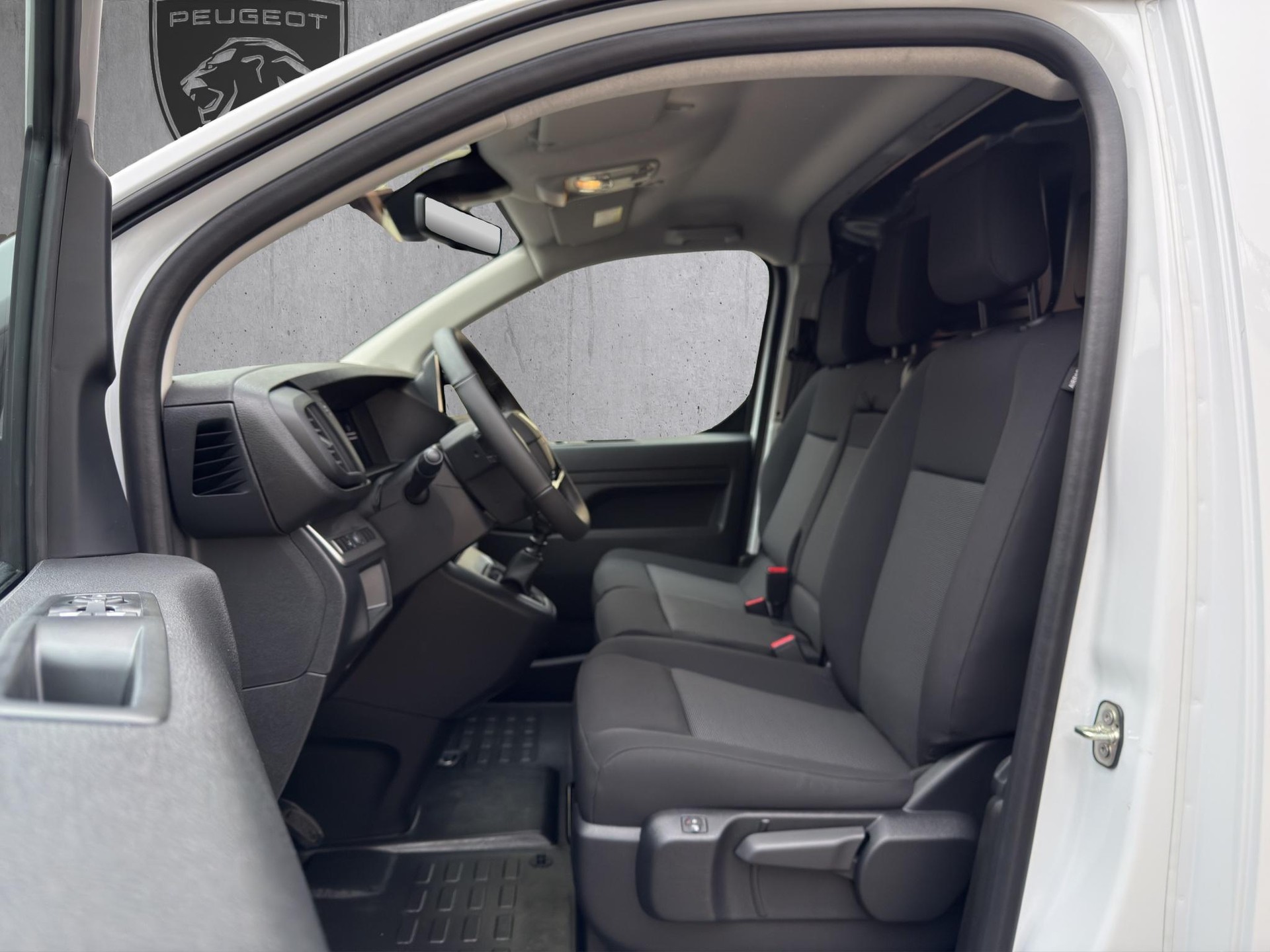 PEUGEOT Expert Kaw. Standard 2.2 BlueHDi 150 S/S-image-8