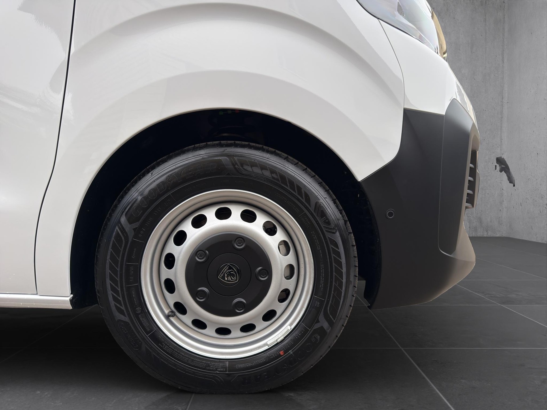 PEUGEOT Expert Kaw. Standard 2.2 BlueHDi 150 S/S-image-22