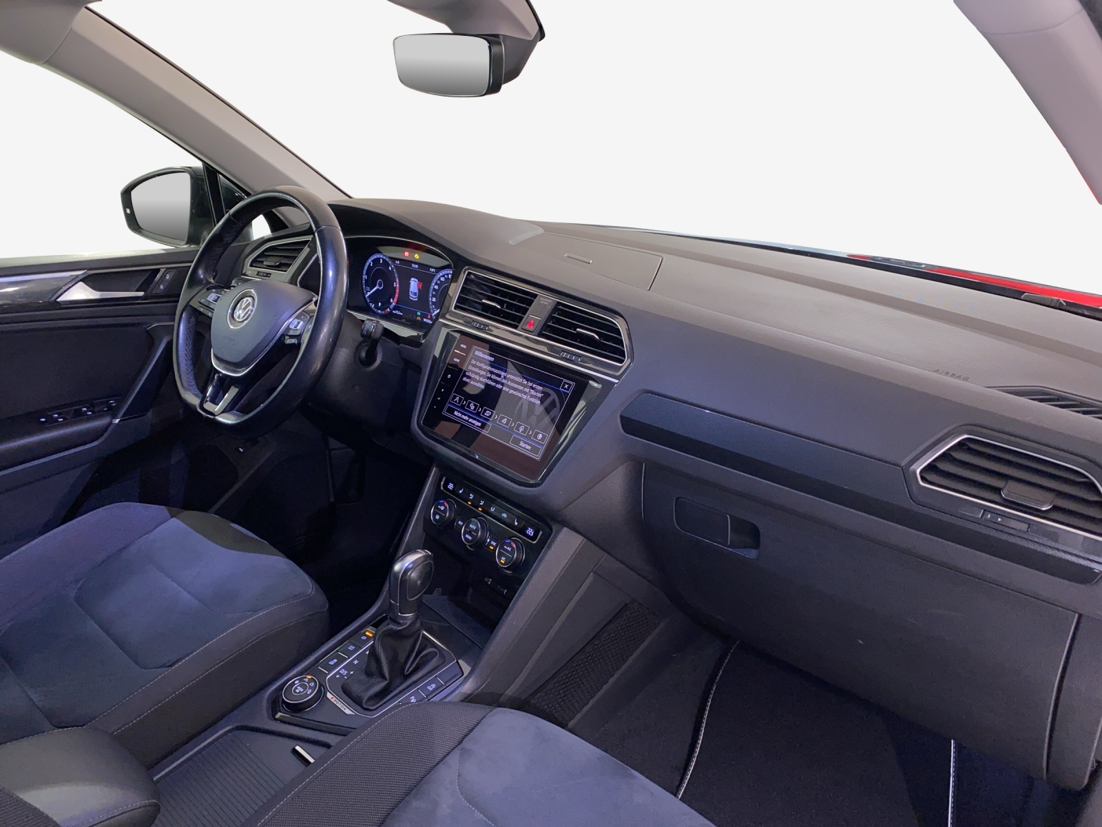 VW Tiguan 2.0 TDI SCR Highline 4Motion DSG-image-13