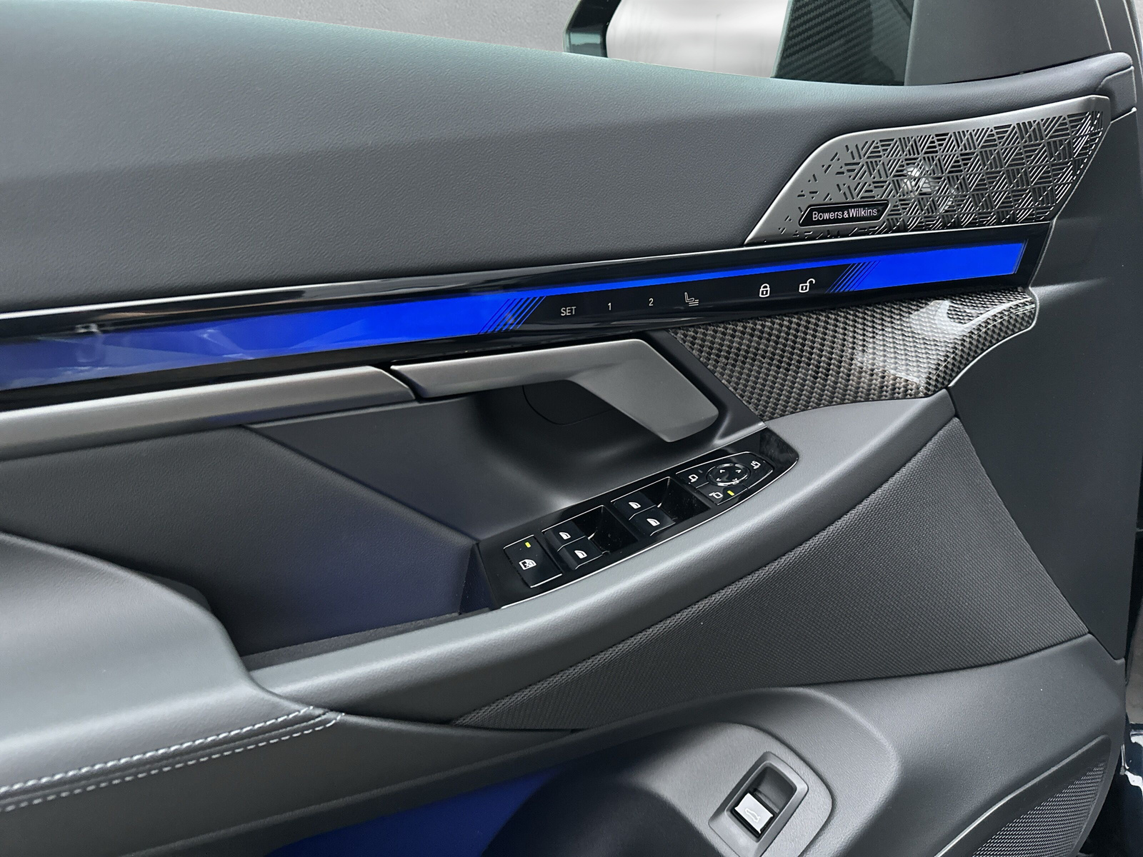 BMW M5 xDrive Touring **Action de leasing à 1.9%**-image-16