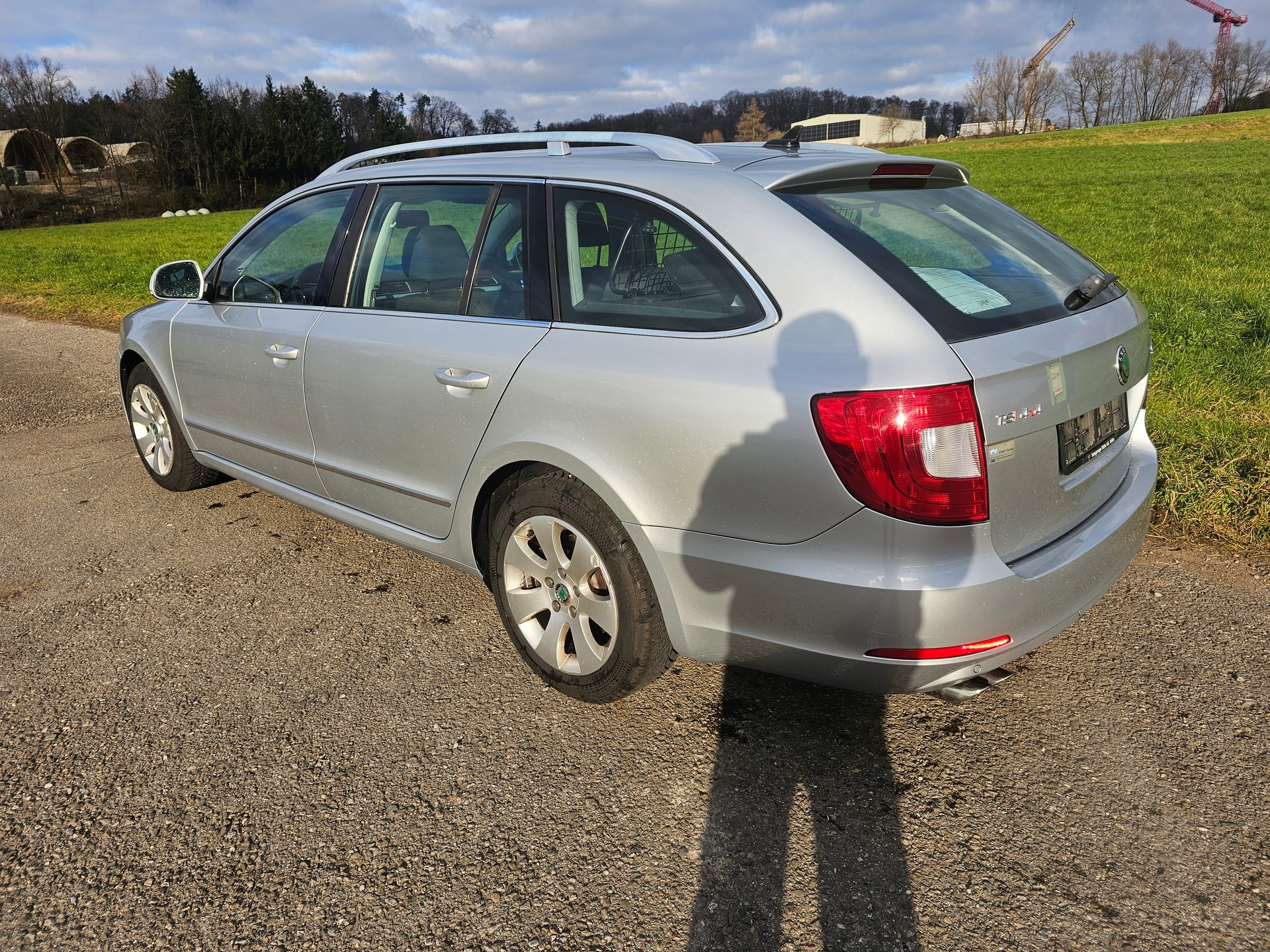SKODA Superb Combi 1.8 TSI Ambition 4x4-image-1