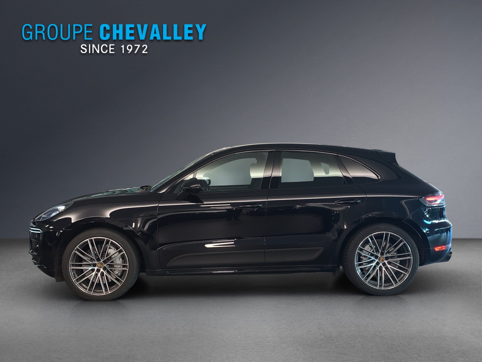 PORSCHE Macan Turbo-image-3