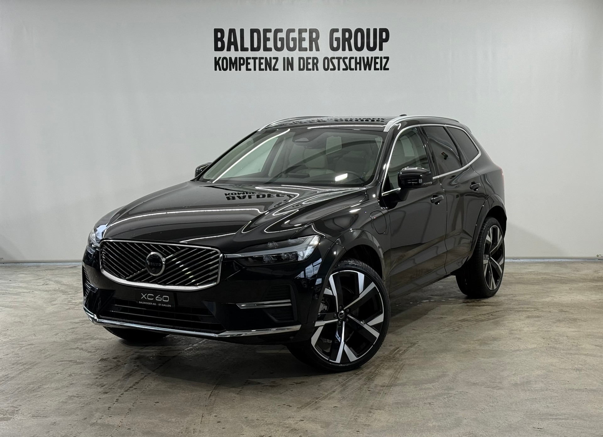 VOLVO XC60 2.0 T6 TE Ultra Bright eA-image-0