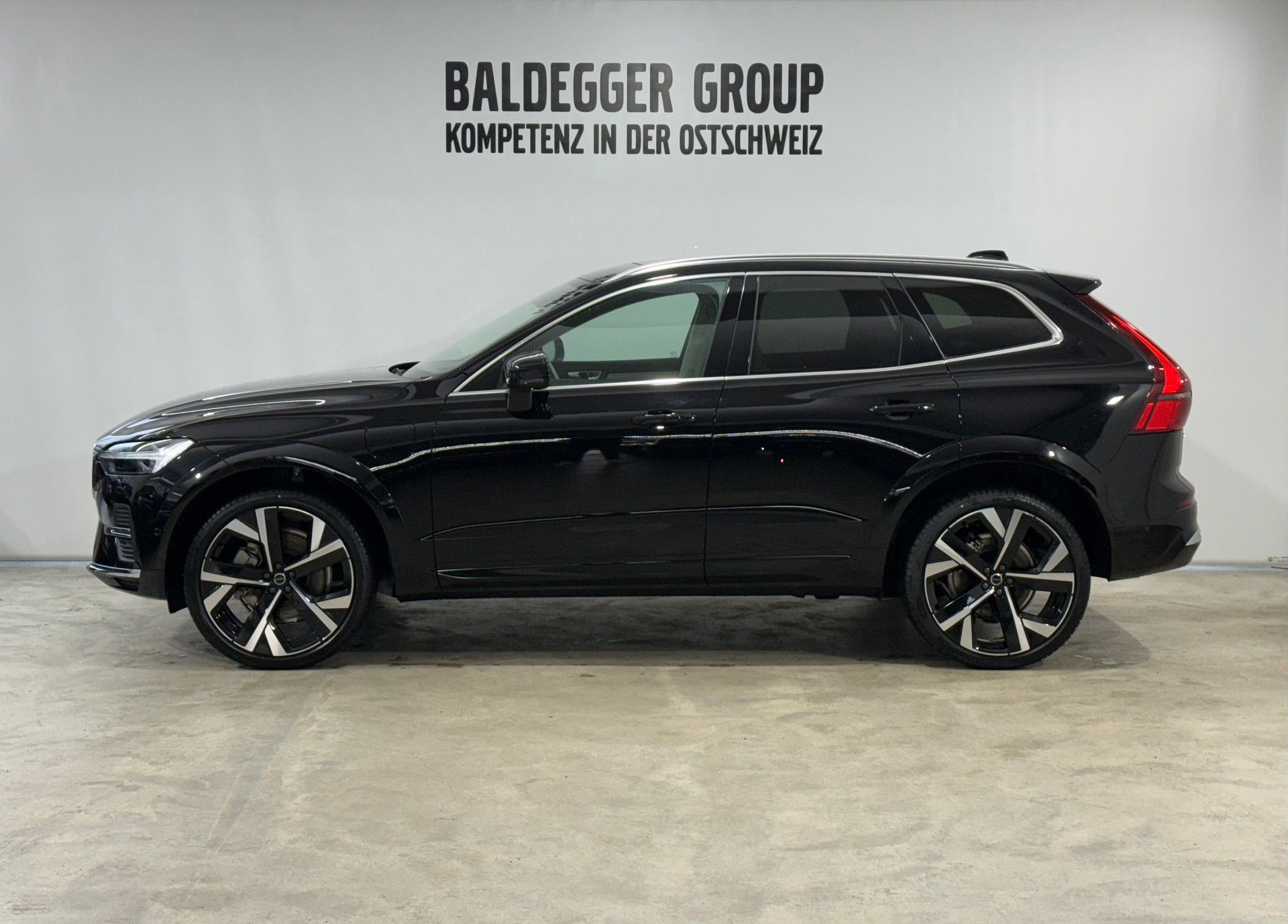 VOLVO XC60 2.0 T6 TE Ultra Bright eA-image-1