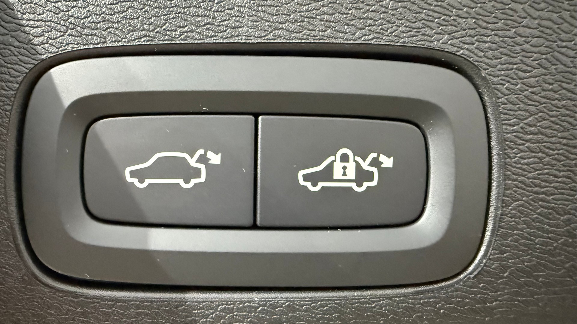 VOLVO XC60 2.0 T6 TE Ultra Bright eA-image-15