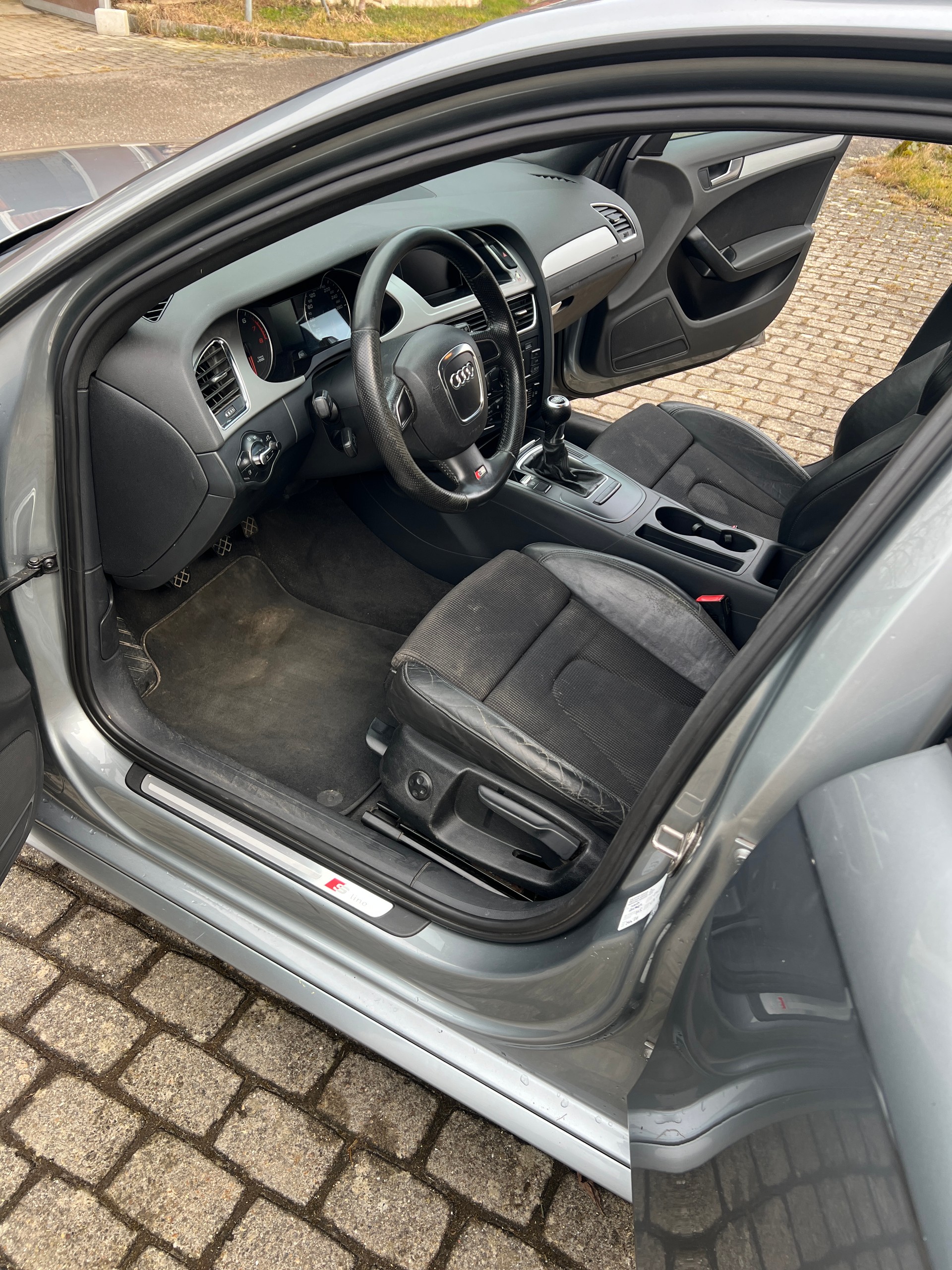 AUDI A4 Avant 2.0 TFSI-image-10