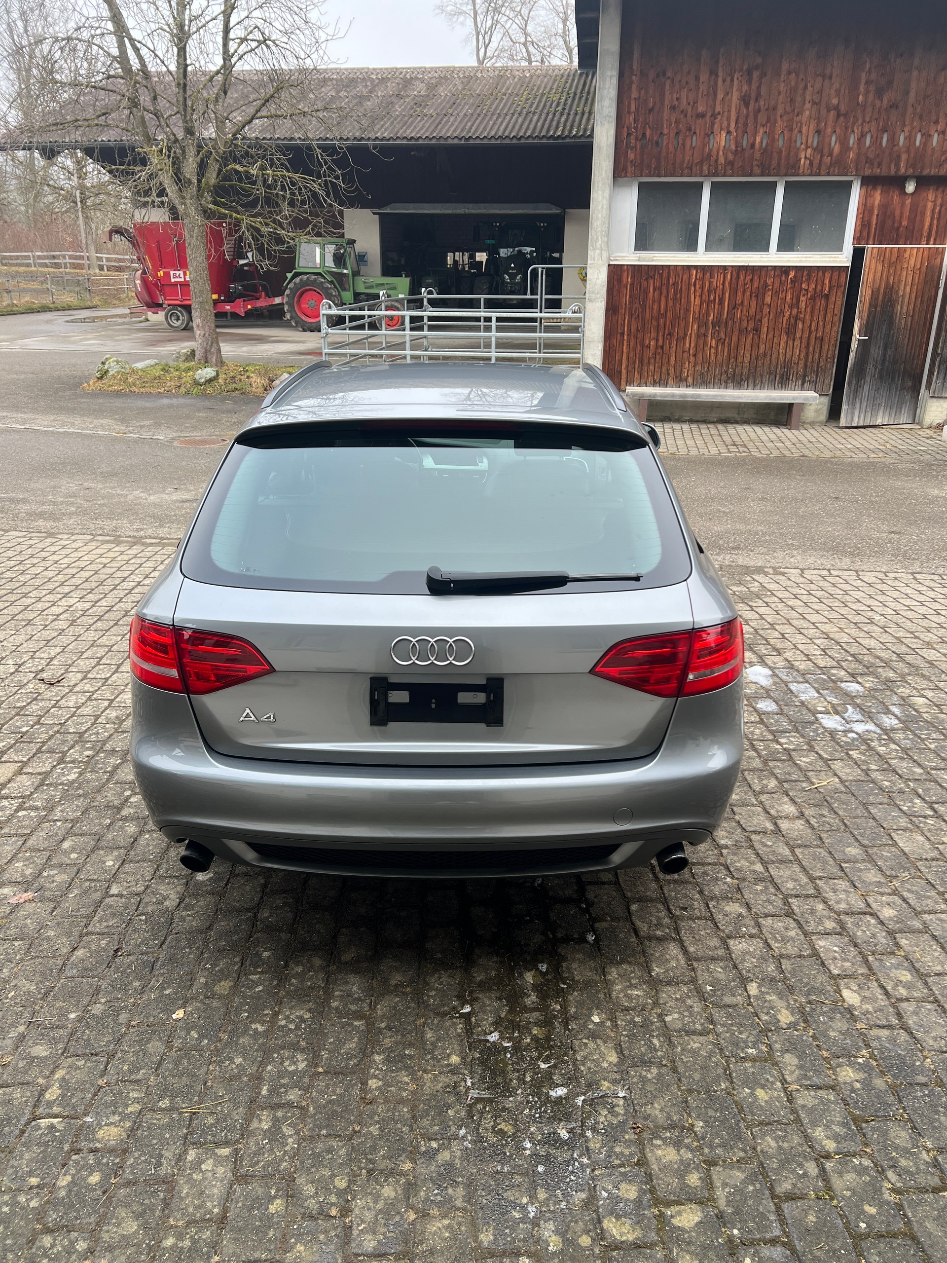 AUDI A4 Avant 2.0 TFSI-image-5