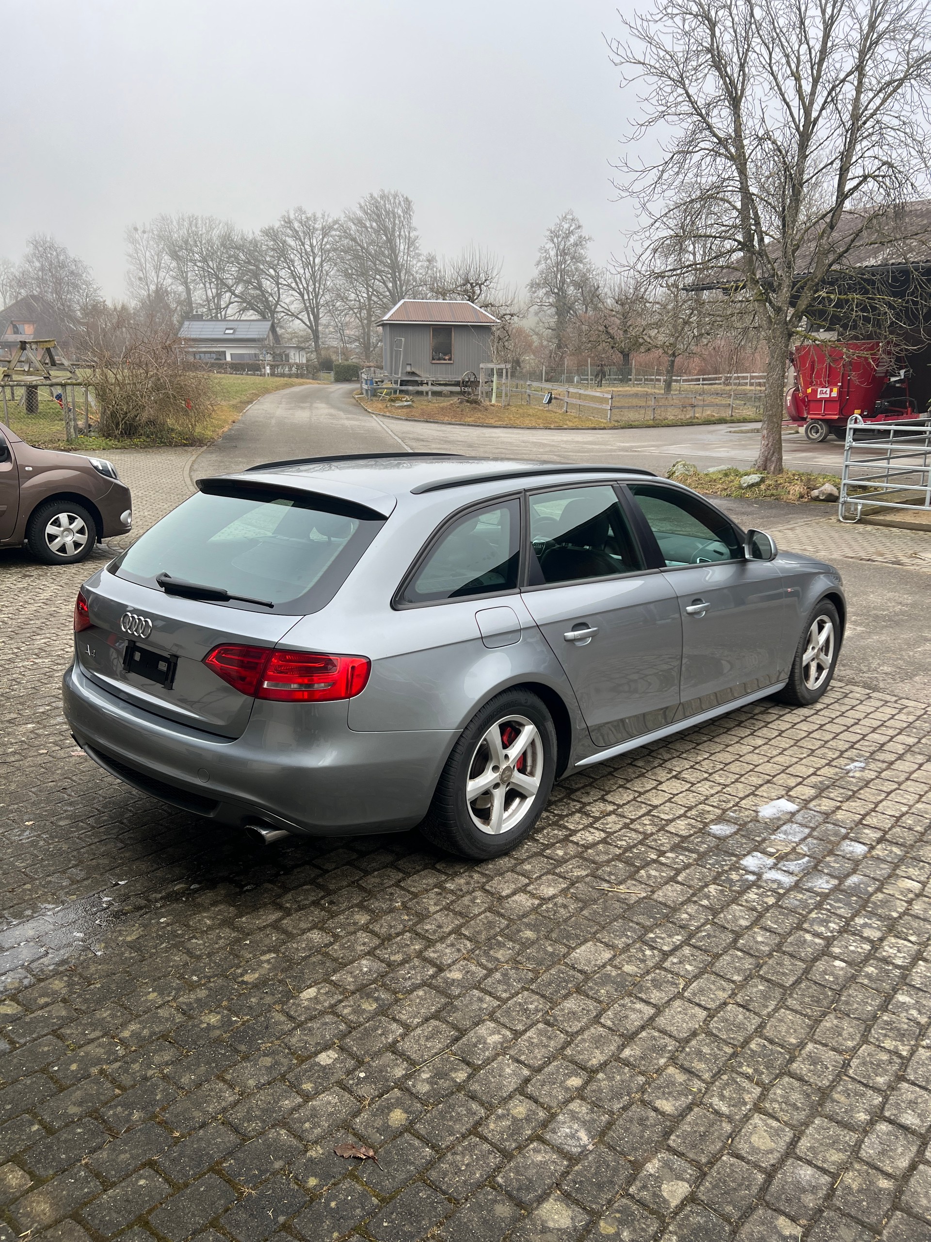AUDI A4 Avant 2.0 TFSI-image-4