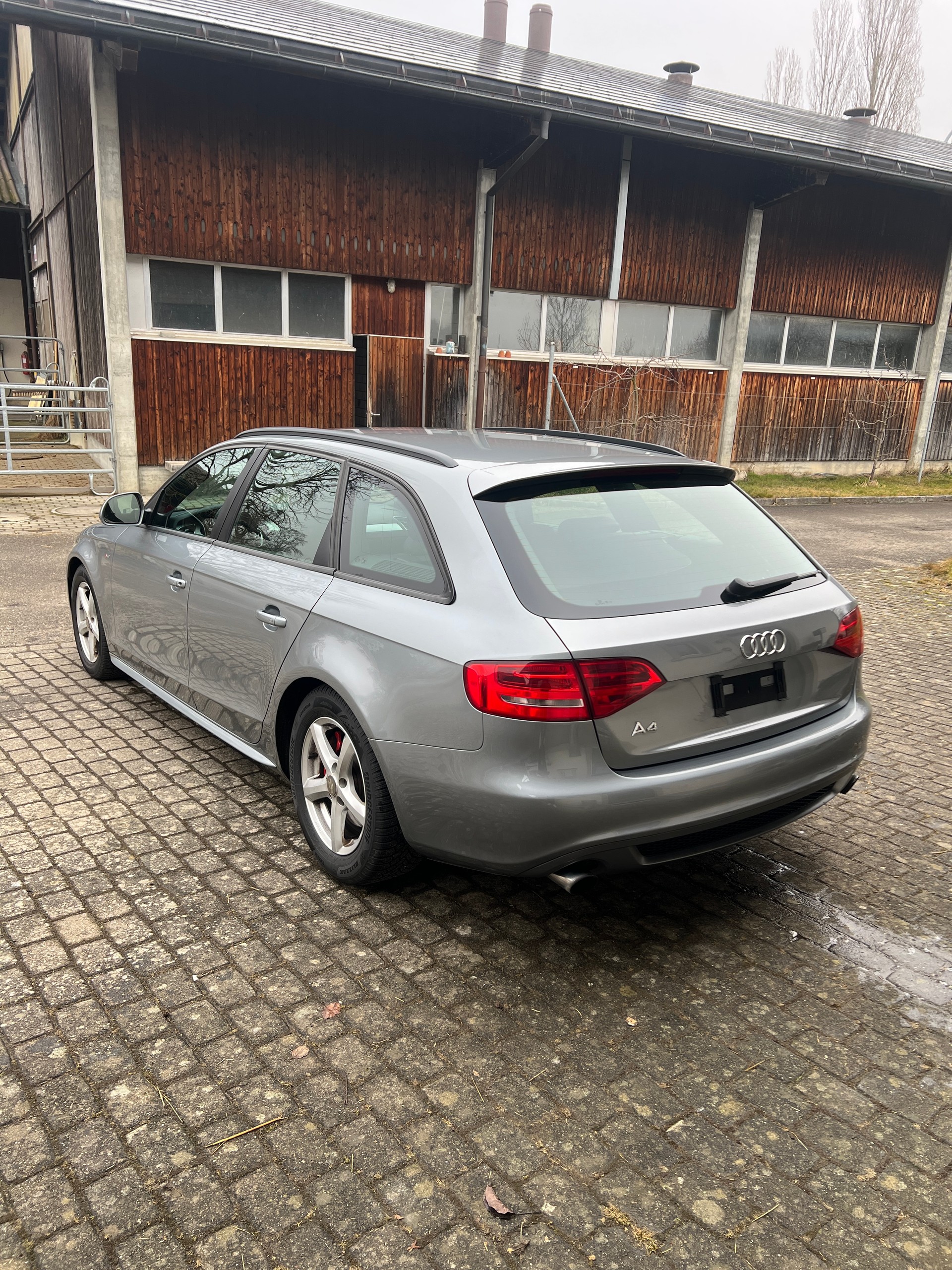 AUDI A4 Avant 2.0 TFSI-image-6
