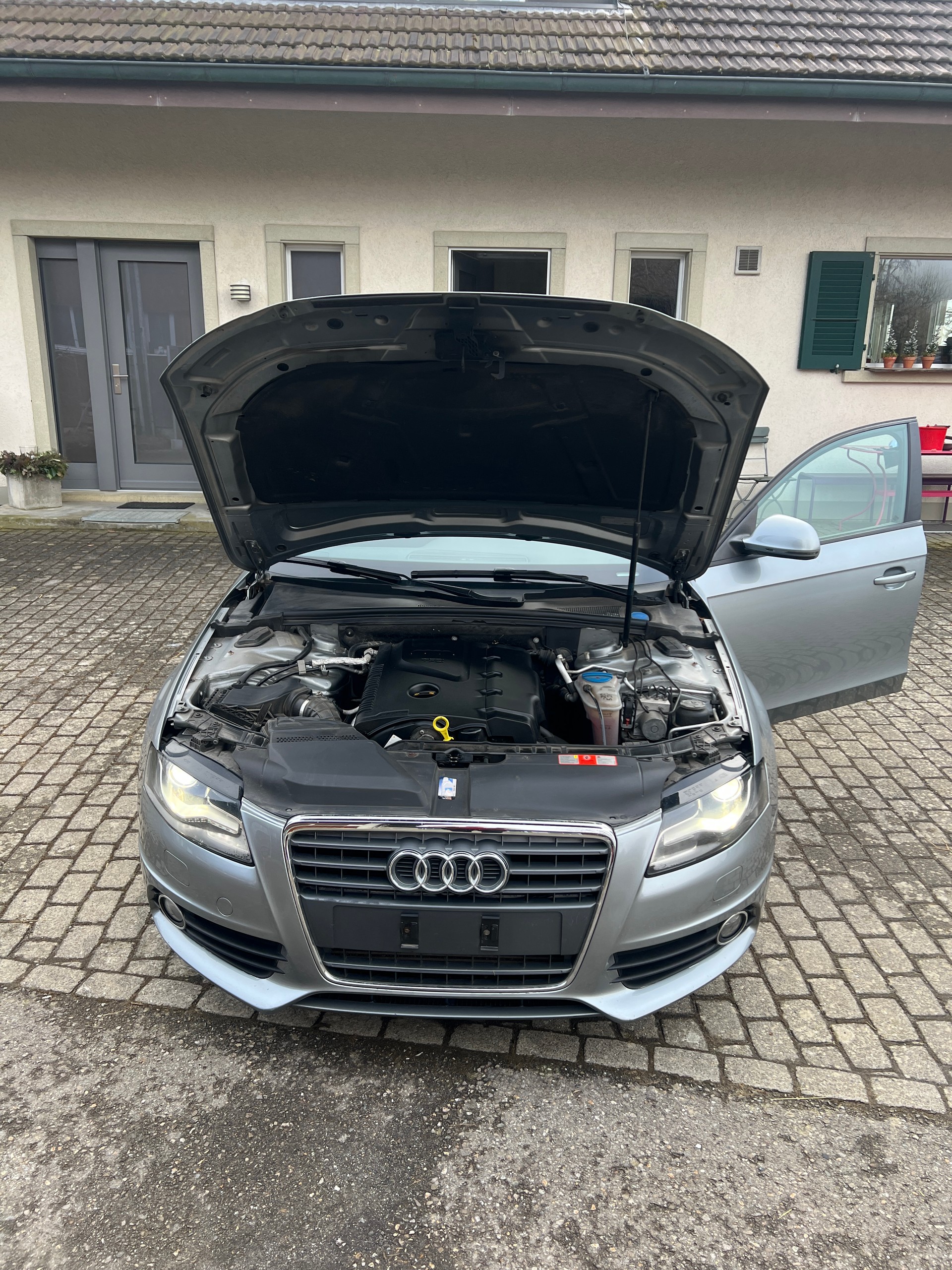 AUDI A4 Avant 2.0 TFSI-image-15