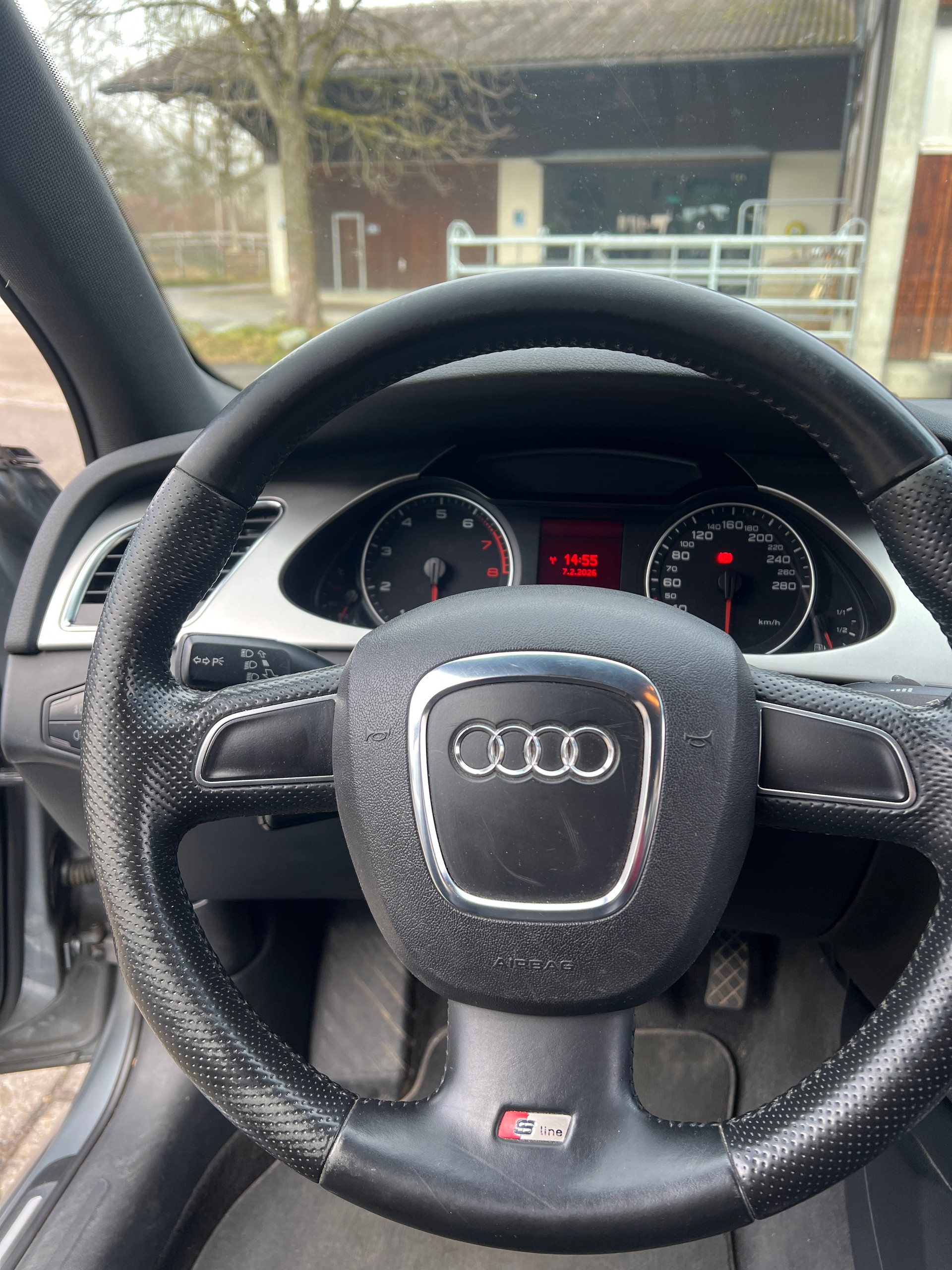 AUDI A4 Avant 2.0 TFSI-image-8