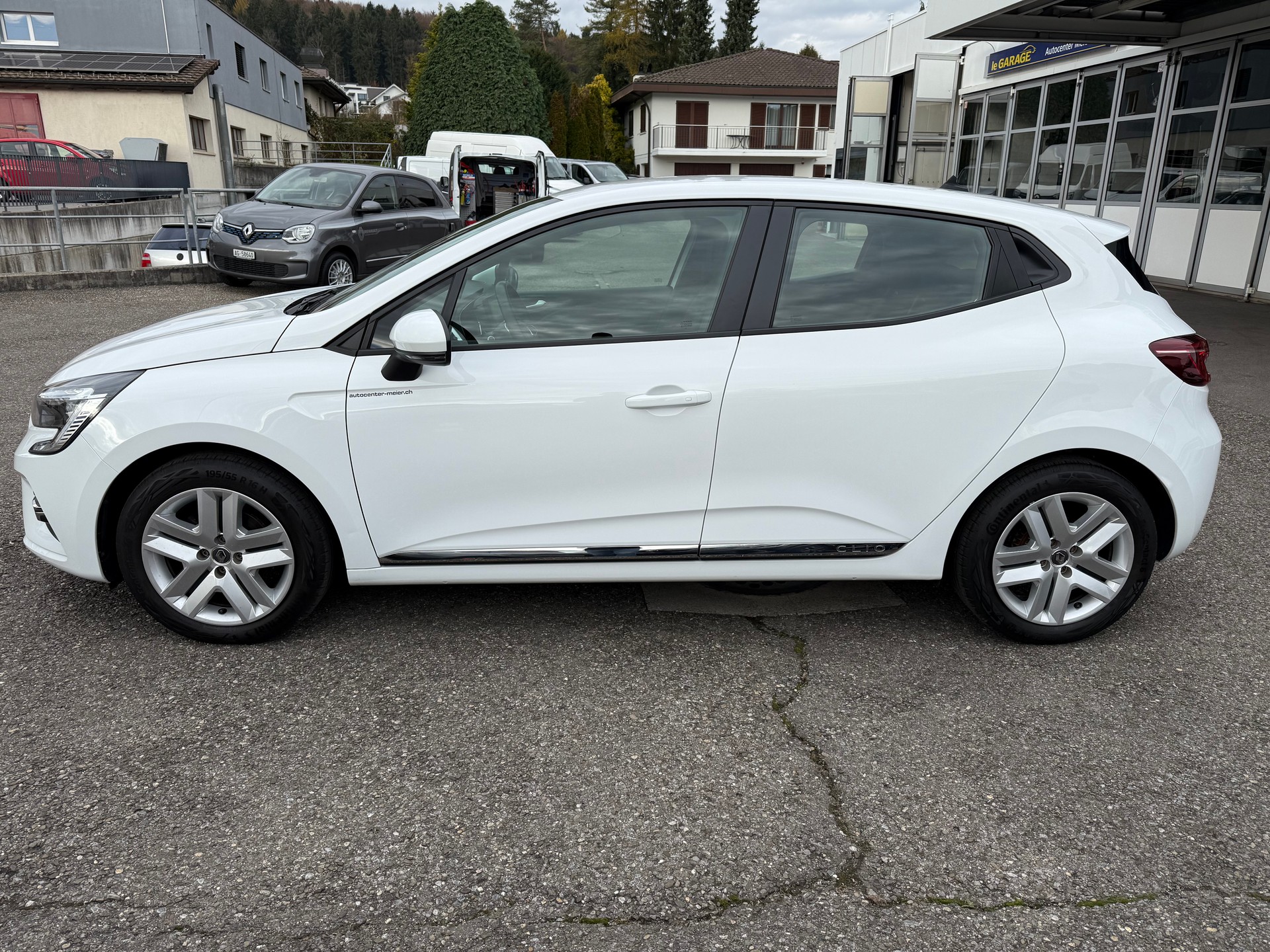 RENAULT Clio 1.0 Business-image-2