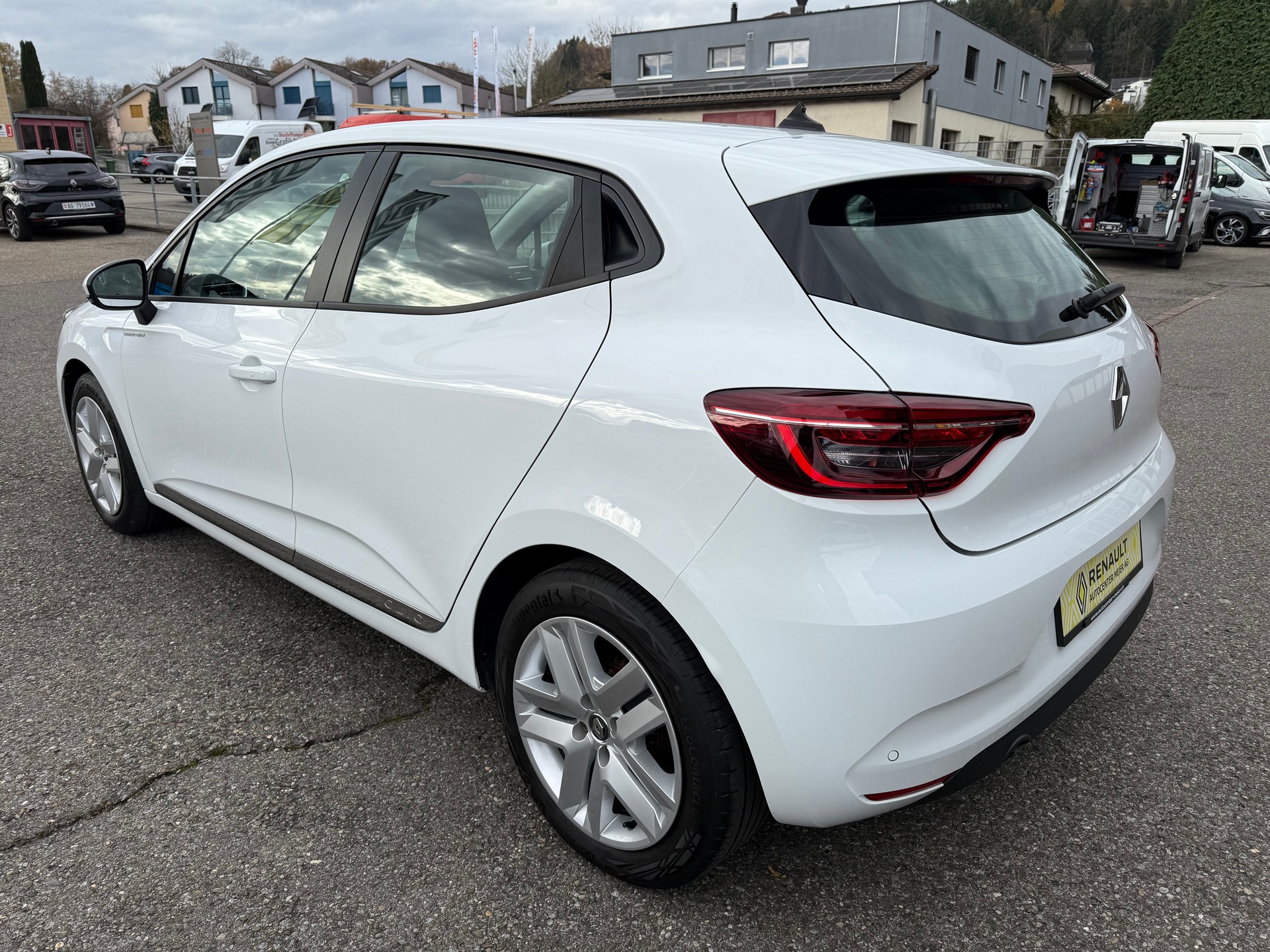RENAULT Clio 1.0 Business-image-3