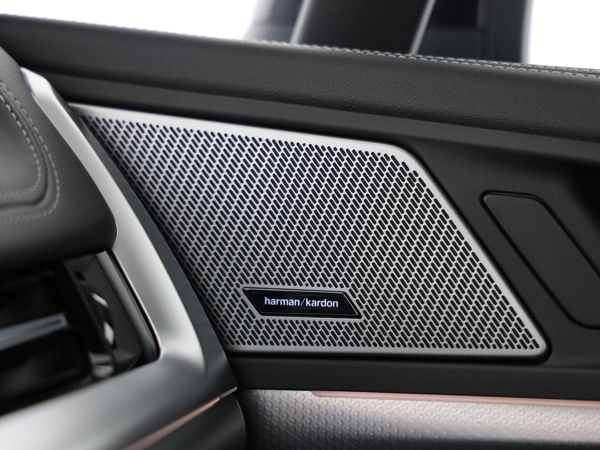BMW 230e xDrive paddles Active Tourer-image-17