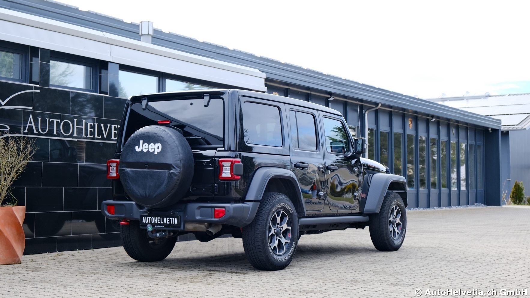 JEEP Wrangler 2.0 Unlimited Rubicon Automatic-image-4