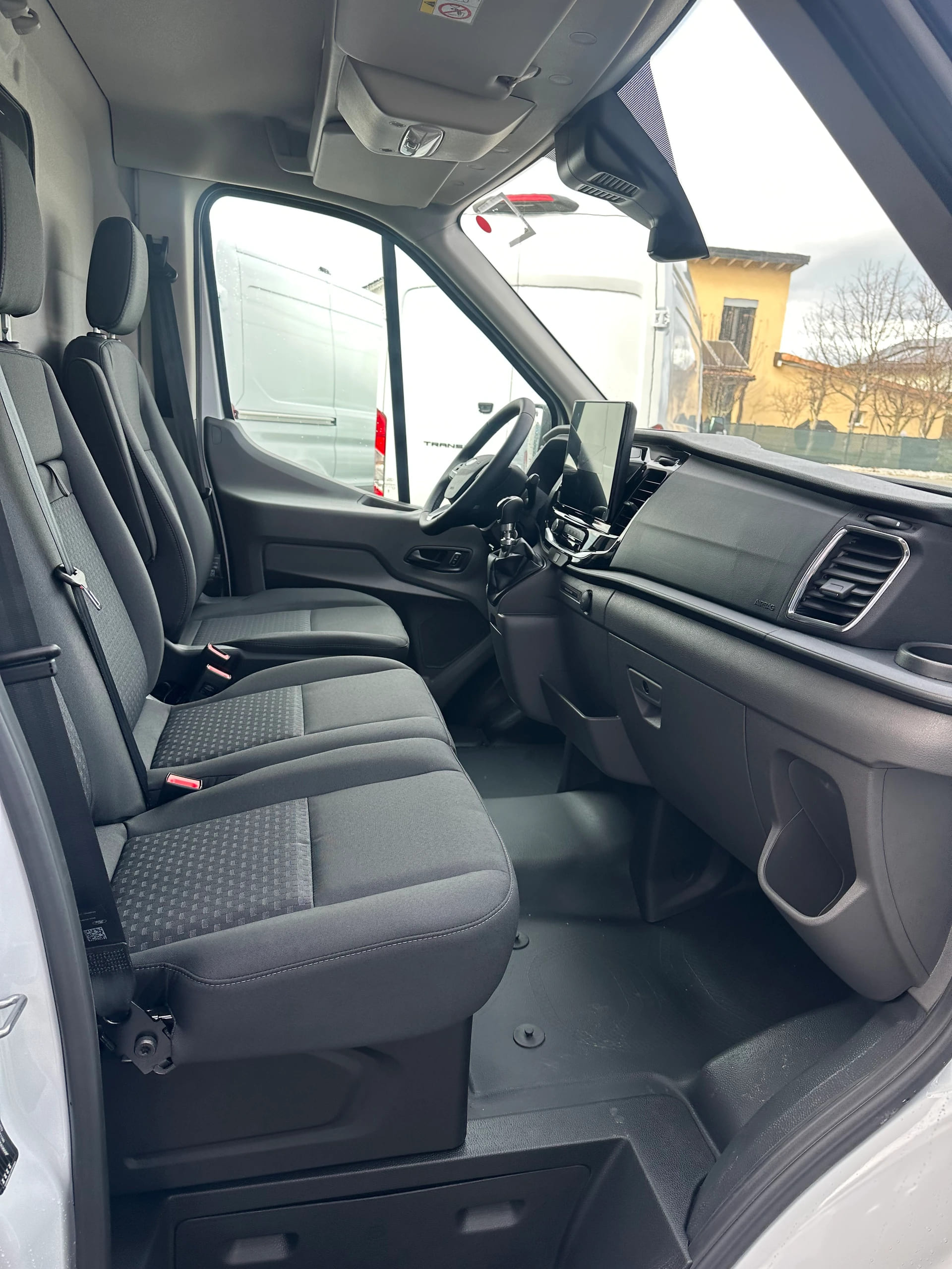 FORD Transit van 350 L2H2 2.0 EcoBl Trend/130CV-image-11