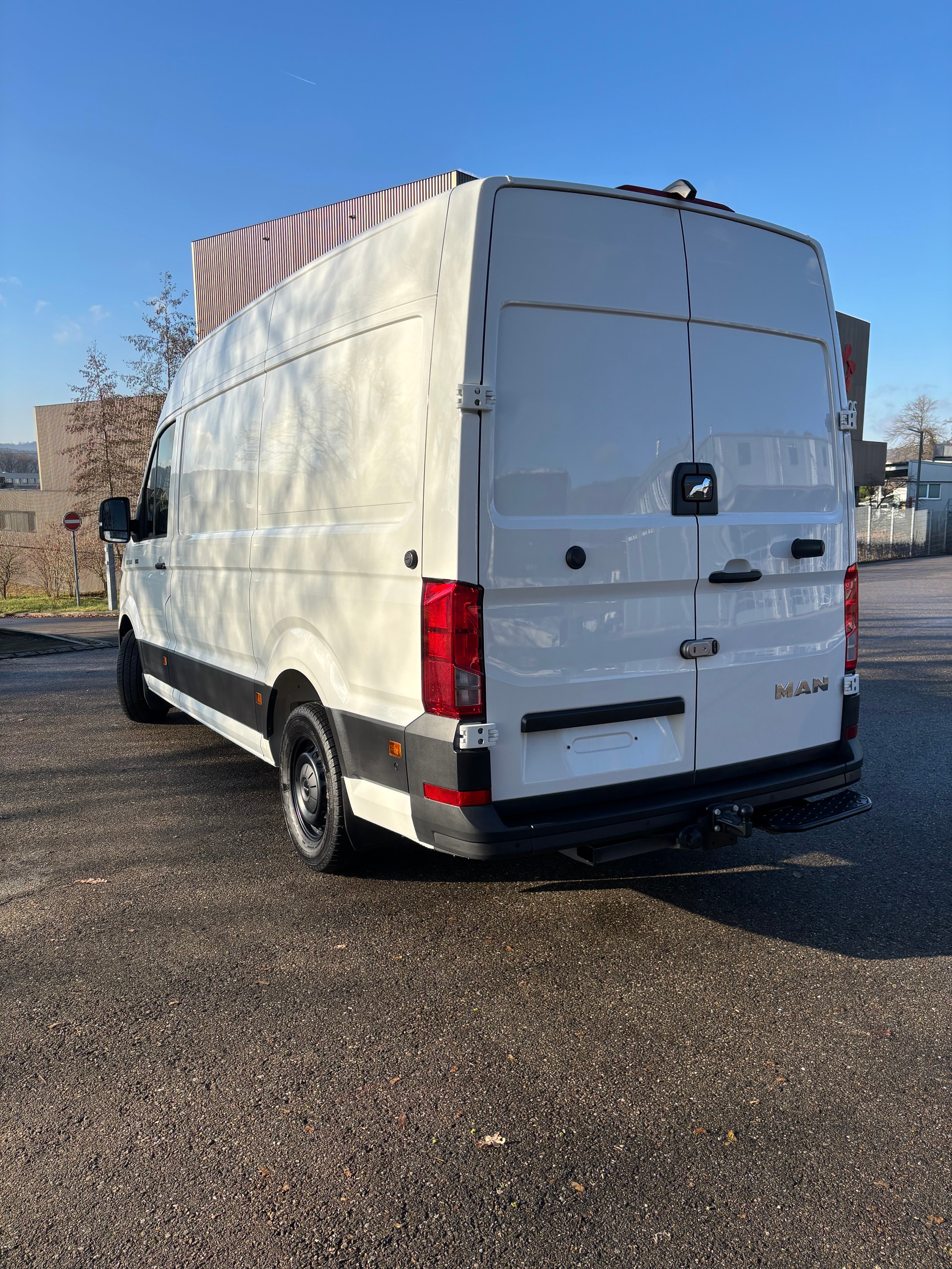 MAN TGE 3.180 4x4 SB Kastenwagen-image-5