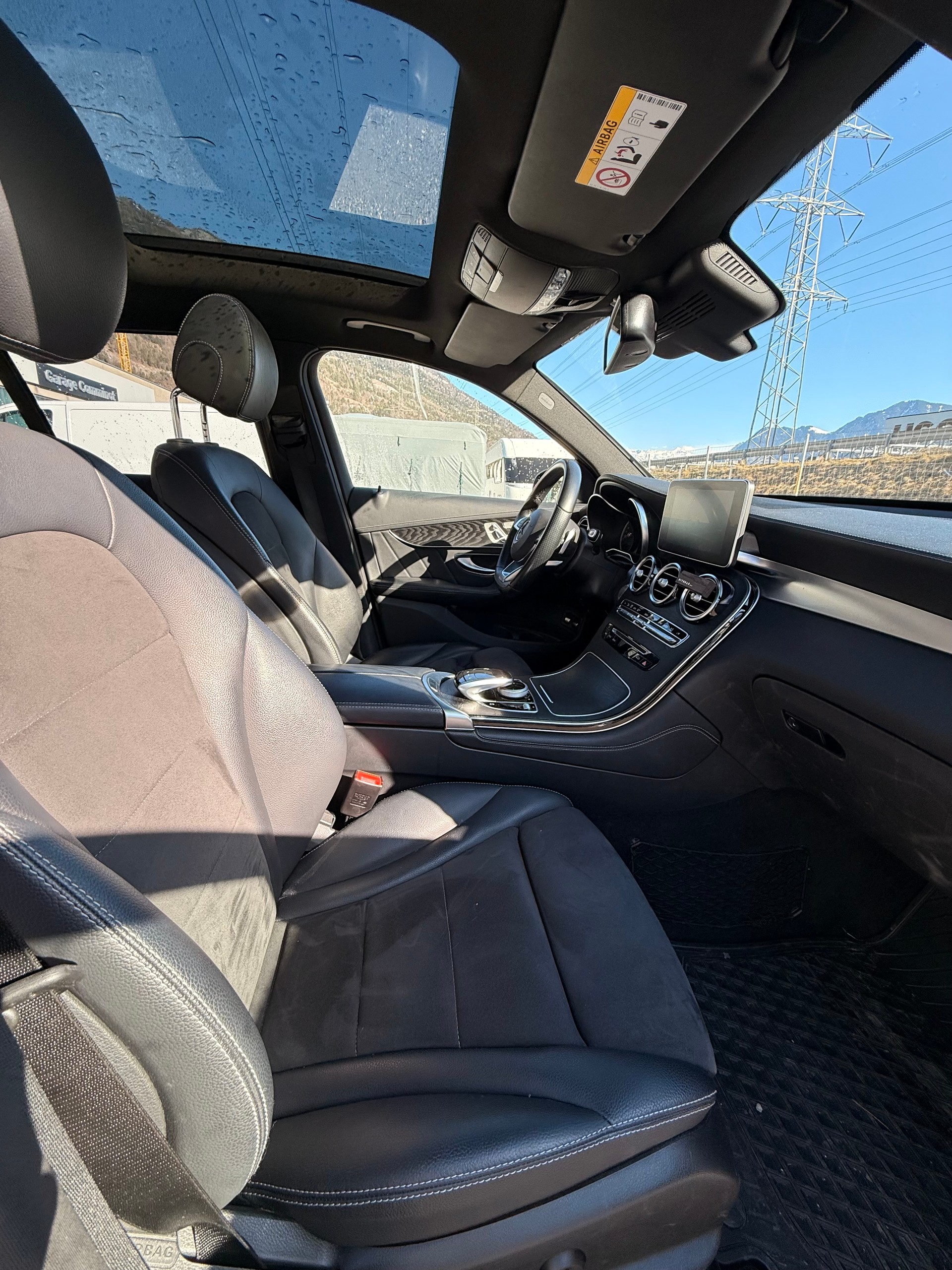 MERCEDES-BENZ GLC 250 d AMG Line 4Matic 9G-Tronic-image-2
