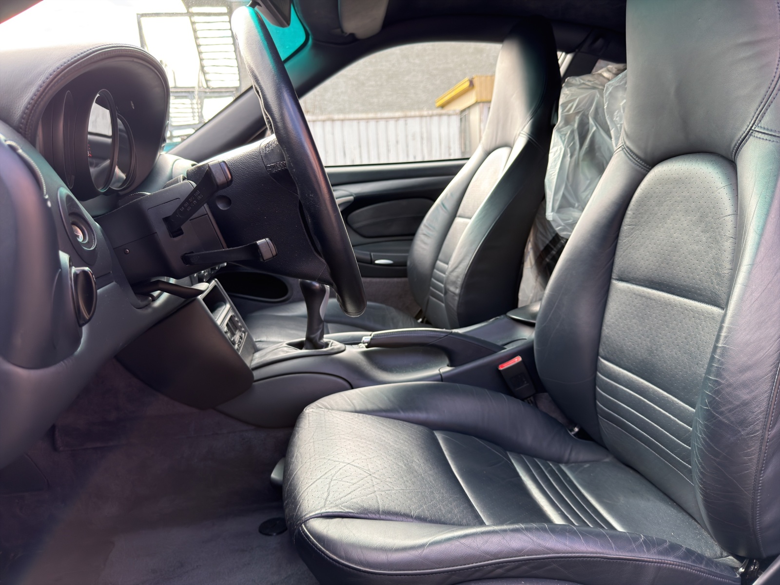 PORSCHE Carrera 4-image-9