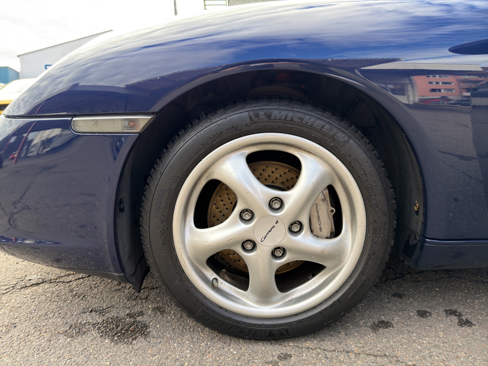 PORSCHE Carrera 4-image-16