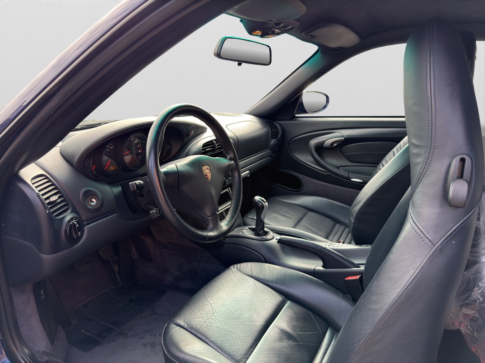PORSCHE Carrera 4-image-8