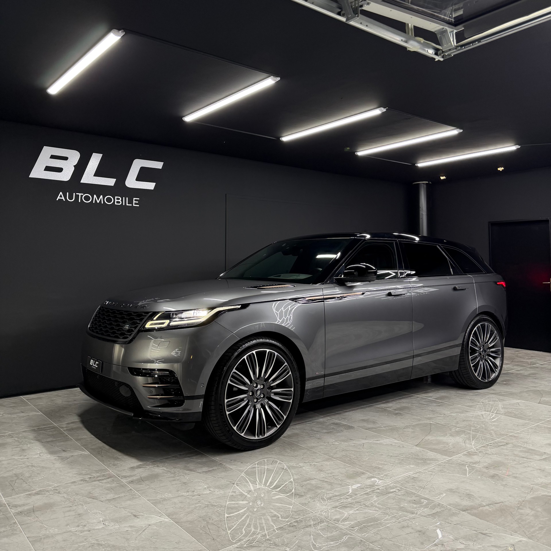 LAND ROVER Range Rover Velar R-Dynamic D 300 HSE Automatic-image-0