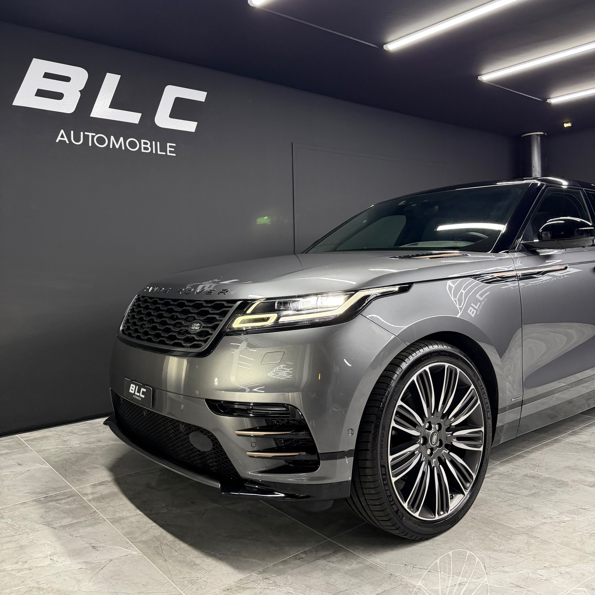 LAND ROVER Range Rover Velar R-Dynamic D 300 HSE Automatic-image-1