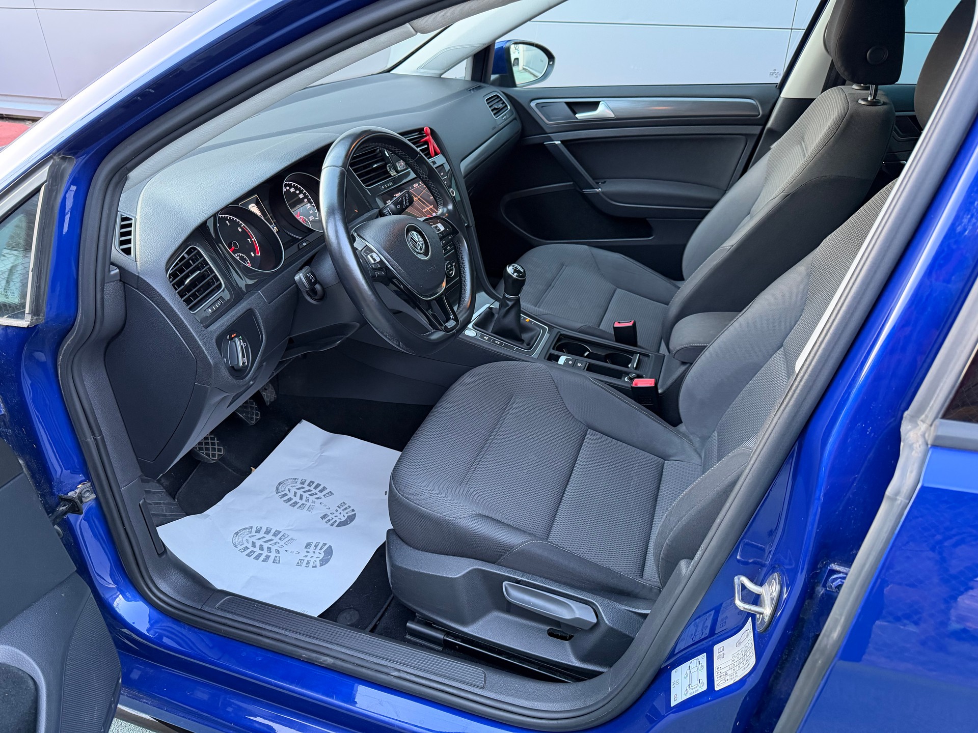 VW Golf 1.5 TSI EVO Highline-image-8