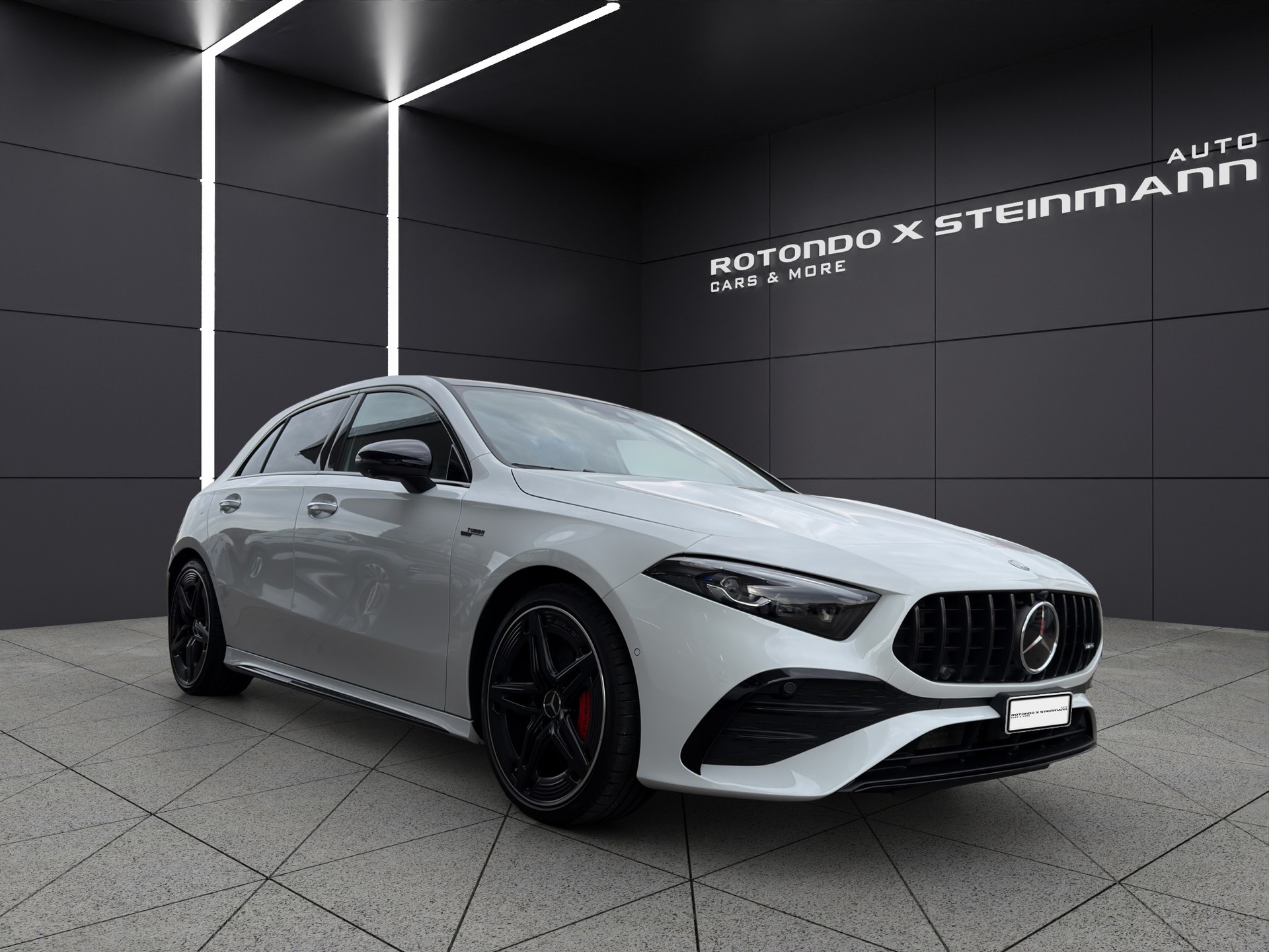 MERCEDES-BENZ A AMG 35 4Matic 8G-DCT-image-4