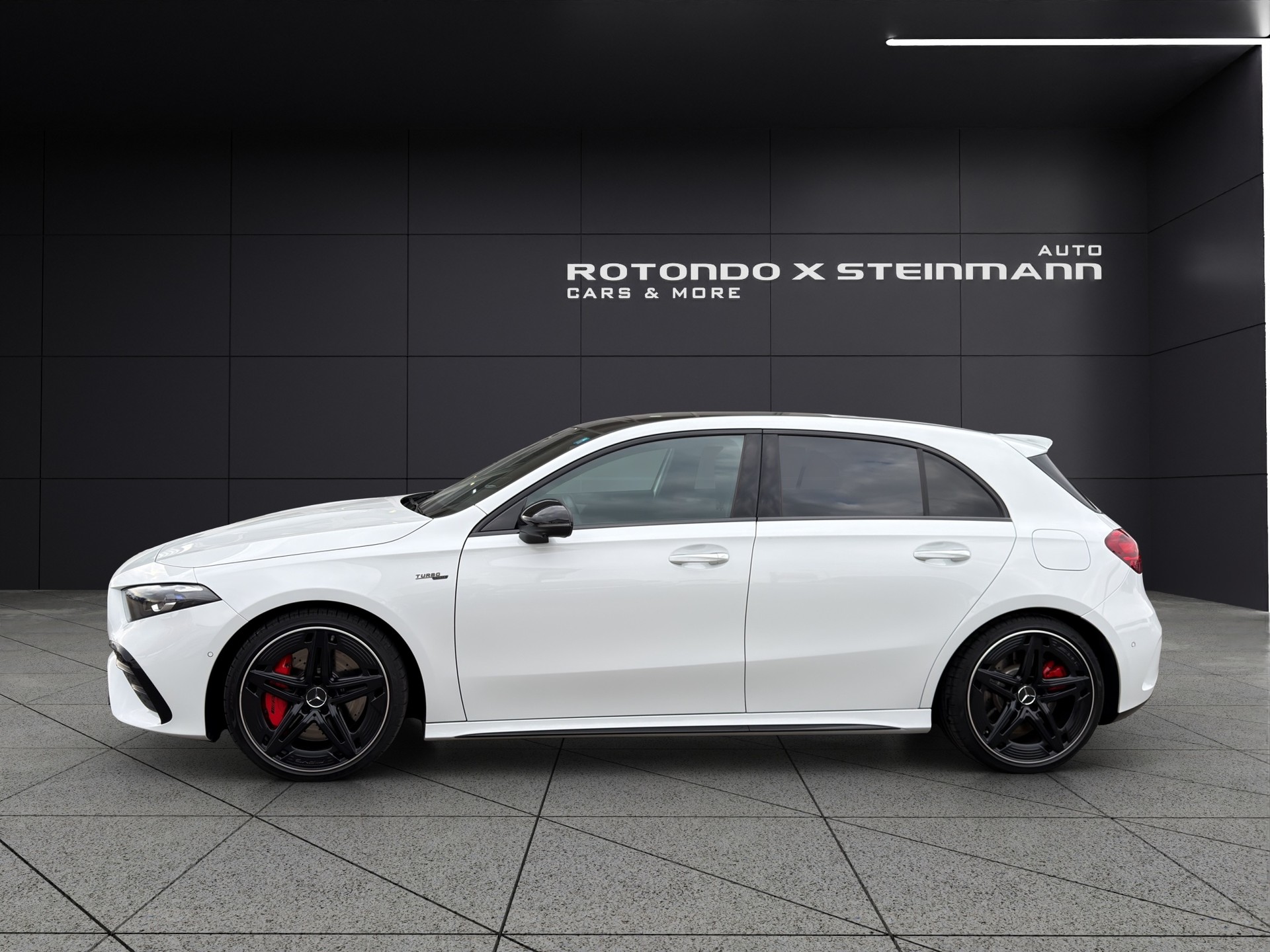 MERCEDES-BENZ A AMG 35 4Matic 8G-DCT-image-1