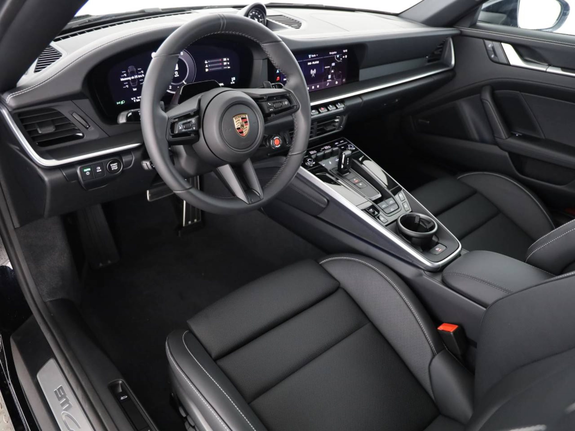 PORSCHE 911 Carrera 4S Cabriolet-showroom-element-3