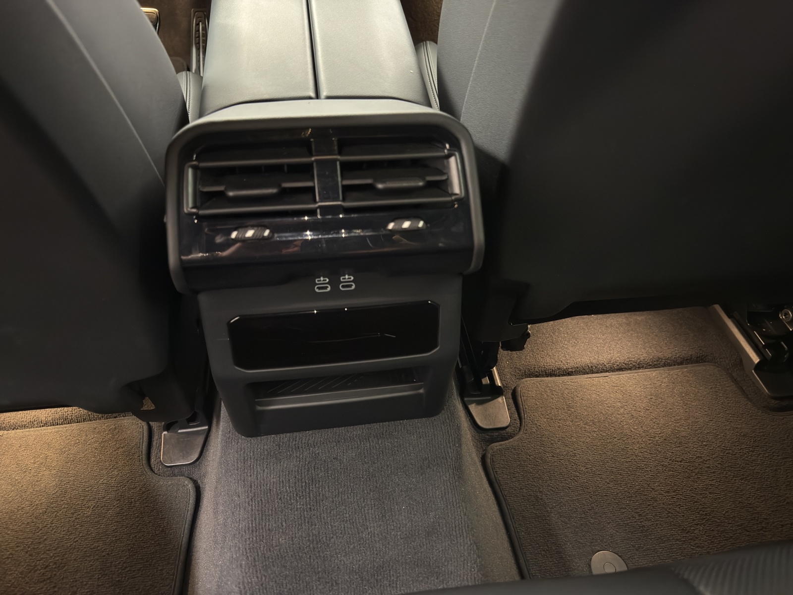 BMW 520d xDr 48V Tour M Sport-image-19