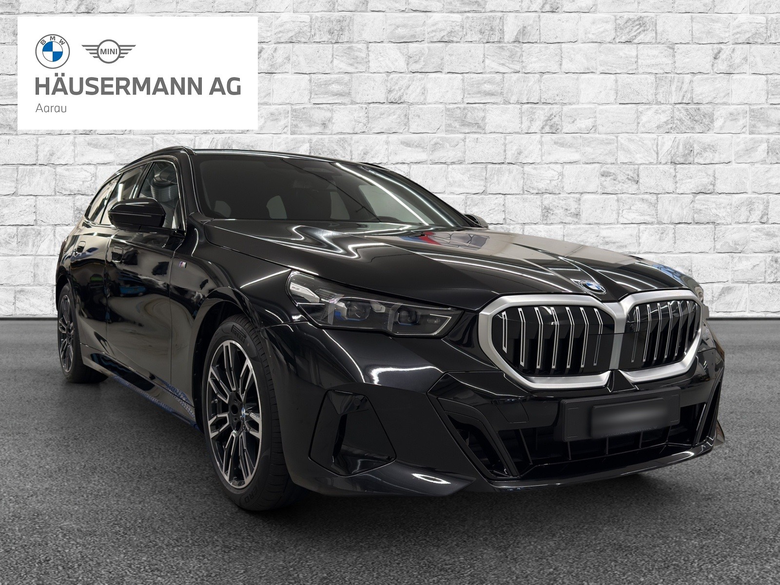 BMW 520d xDr 48V Tour M Sport-image-2