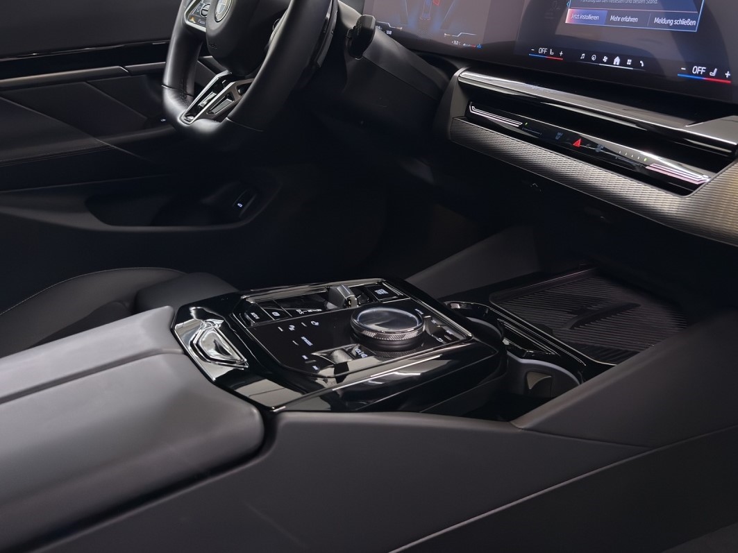 BMW 520d xDr 48V Tour M Sport-image-21