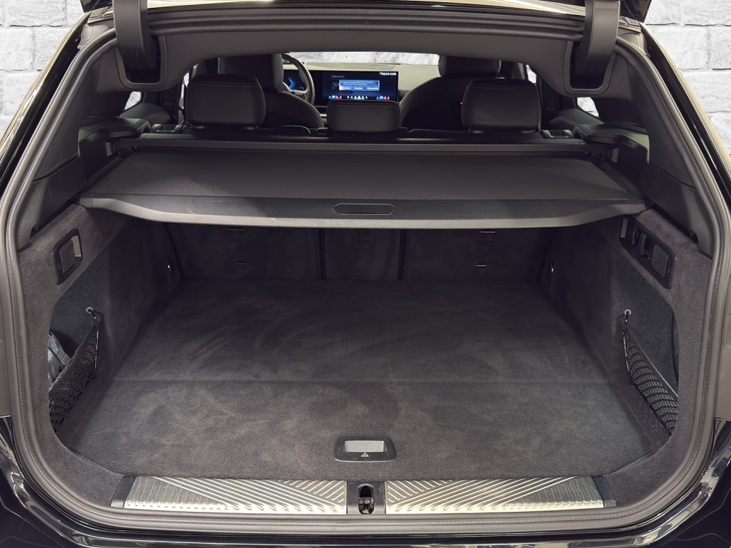 BMW 520d xDr 48V Tour M Sport-image-22