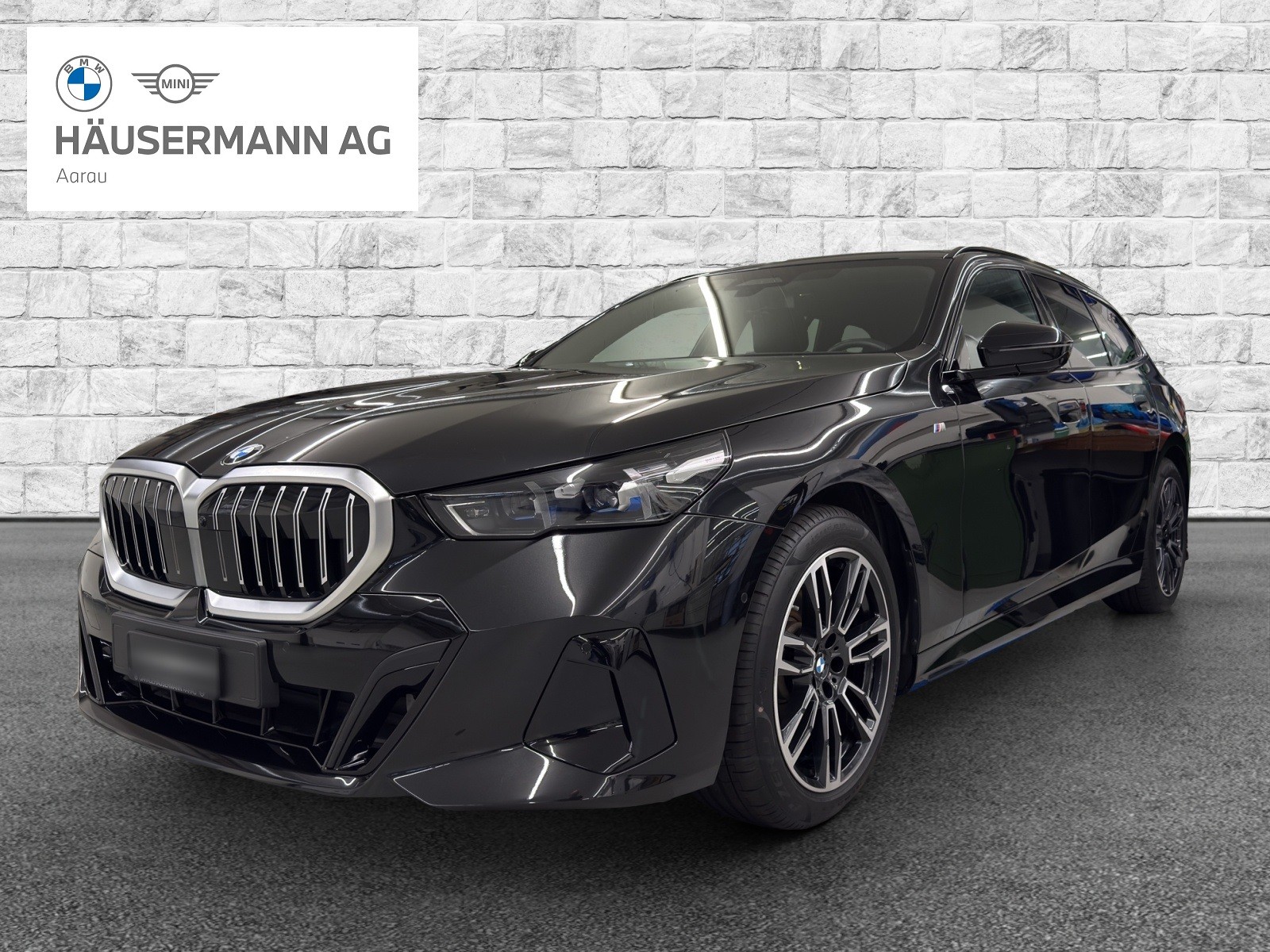 BMW 520d xDr 48V Tour M Sport-image-0