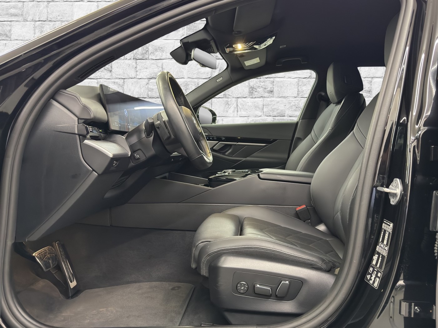 BMW 520d xDr 48V Tour M Sport-image-6