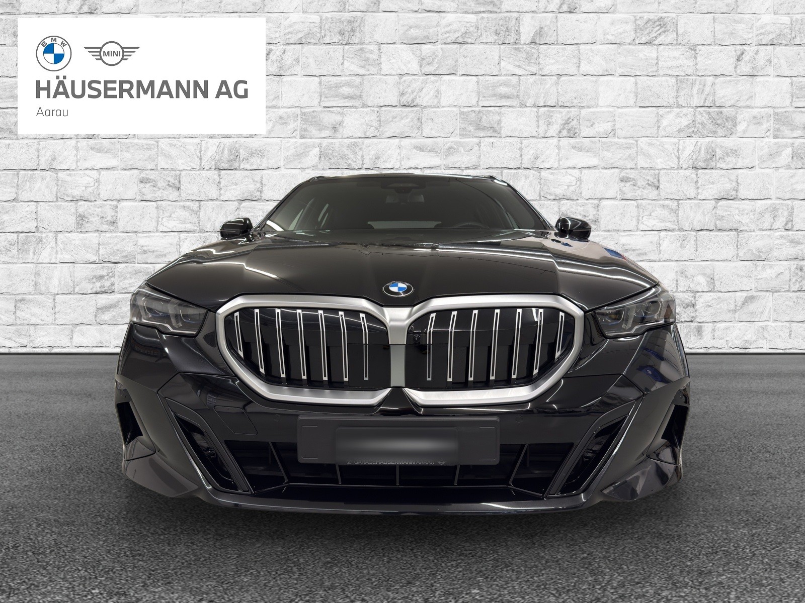 BMW 520d xDr 48V Tour M Sport-image-1