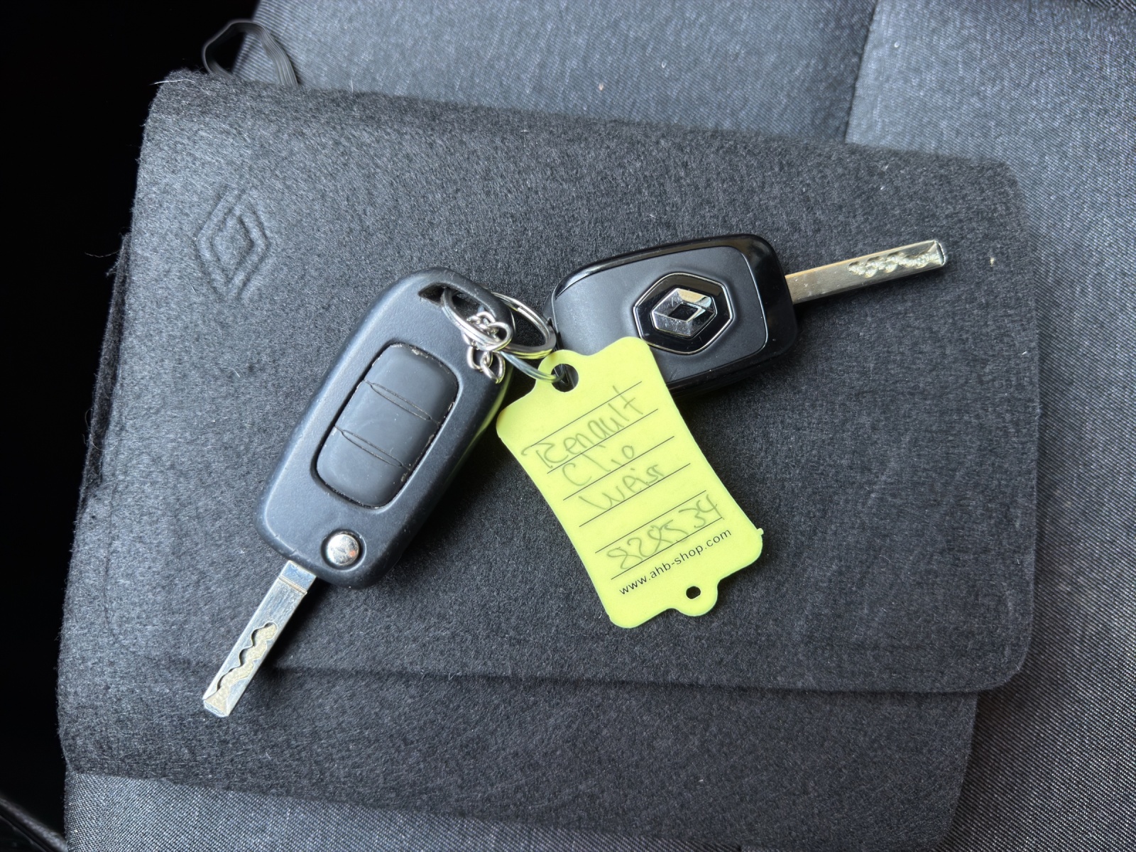 RENAULT Clio 1.0 Equilibre-image-23