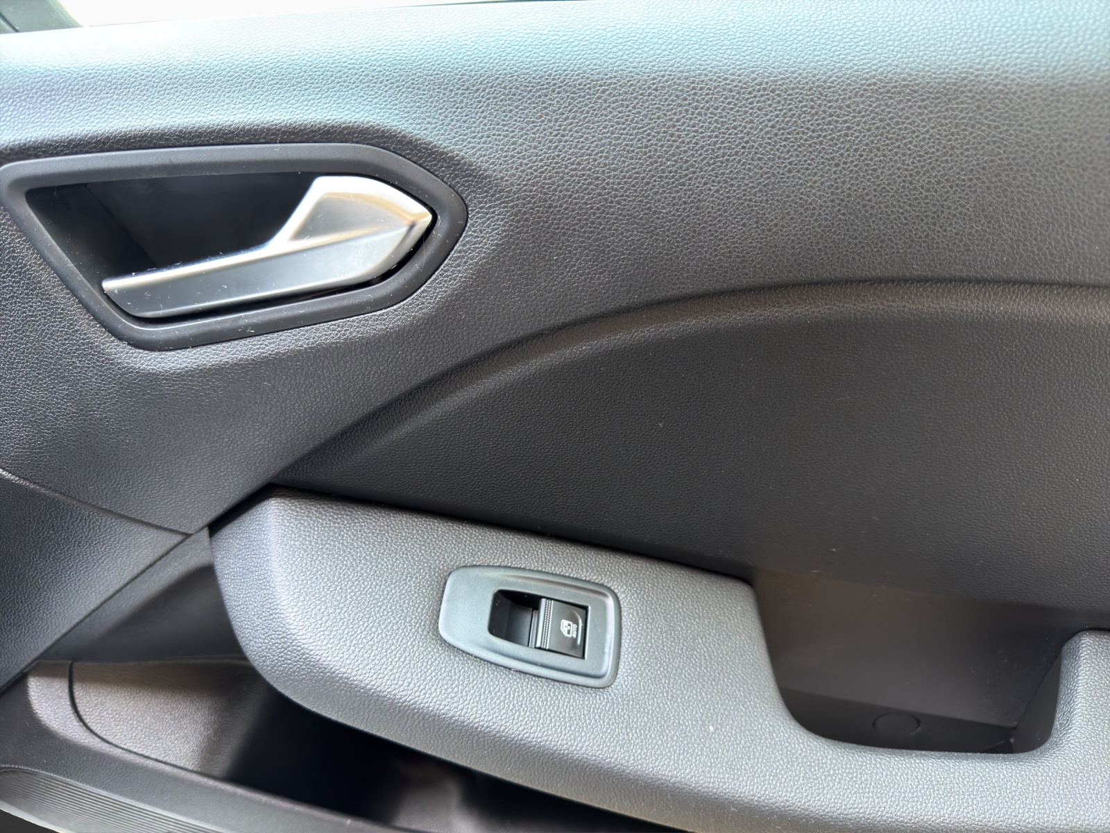 RENAULT Clio 1.0 Equilibre-image-16