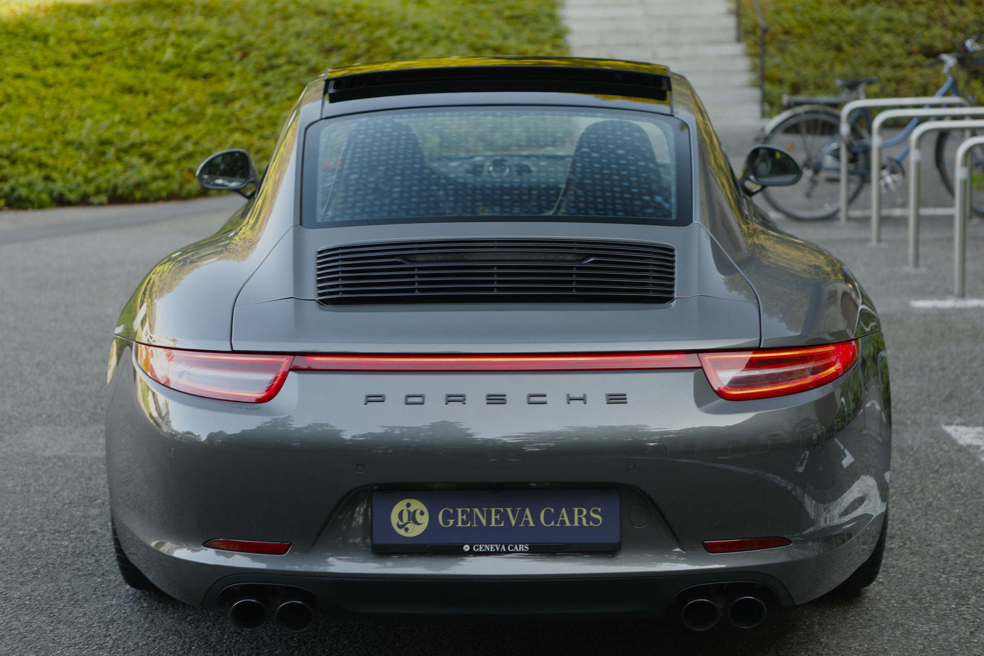 PORSCHE 911 Carrera 4 GTS-image-6
