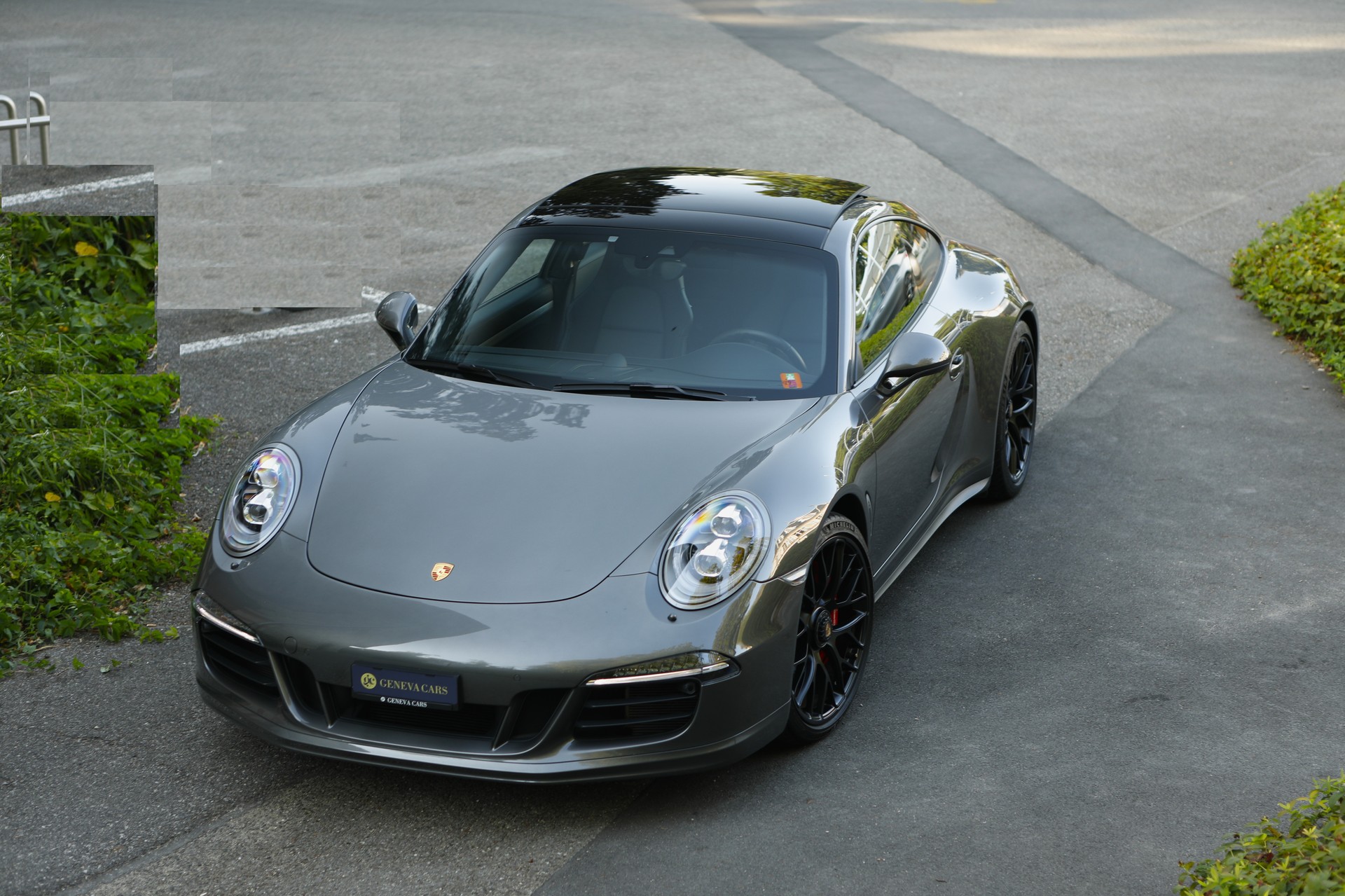 PORSCHE 911 Carrera 4 GTS-image-7