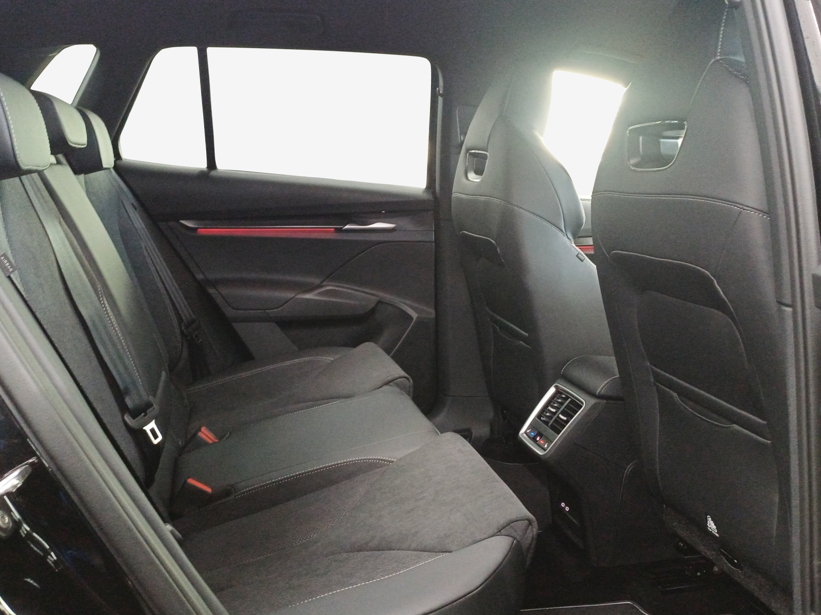 SKODA Elroq 85 Sportline-image-13