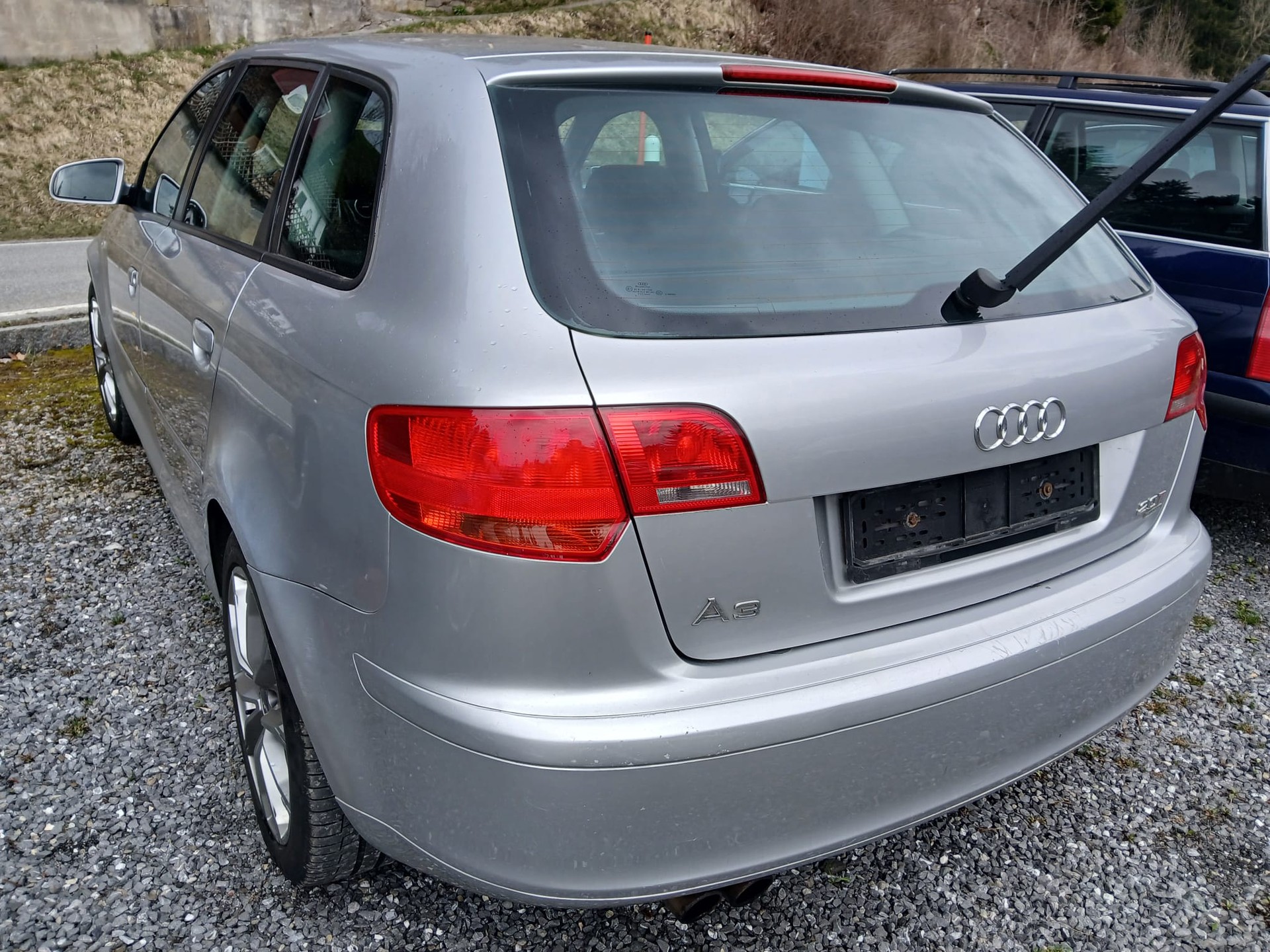 AUDI A3 Sportback 2.0 Turbo FSI Ambition quattro-image-3
